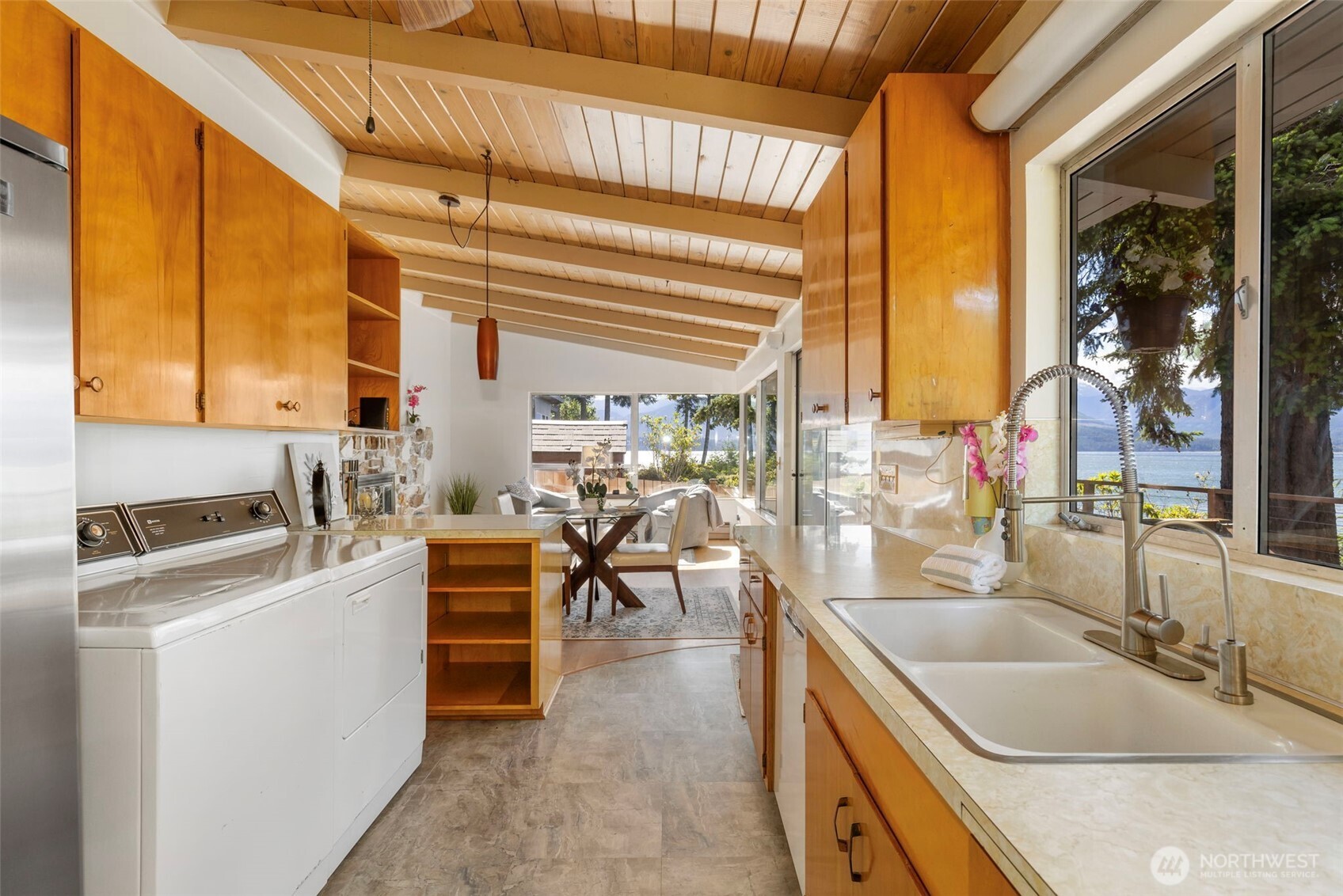 property viewer photo 14