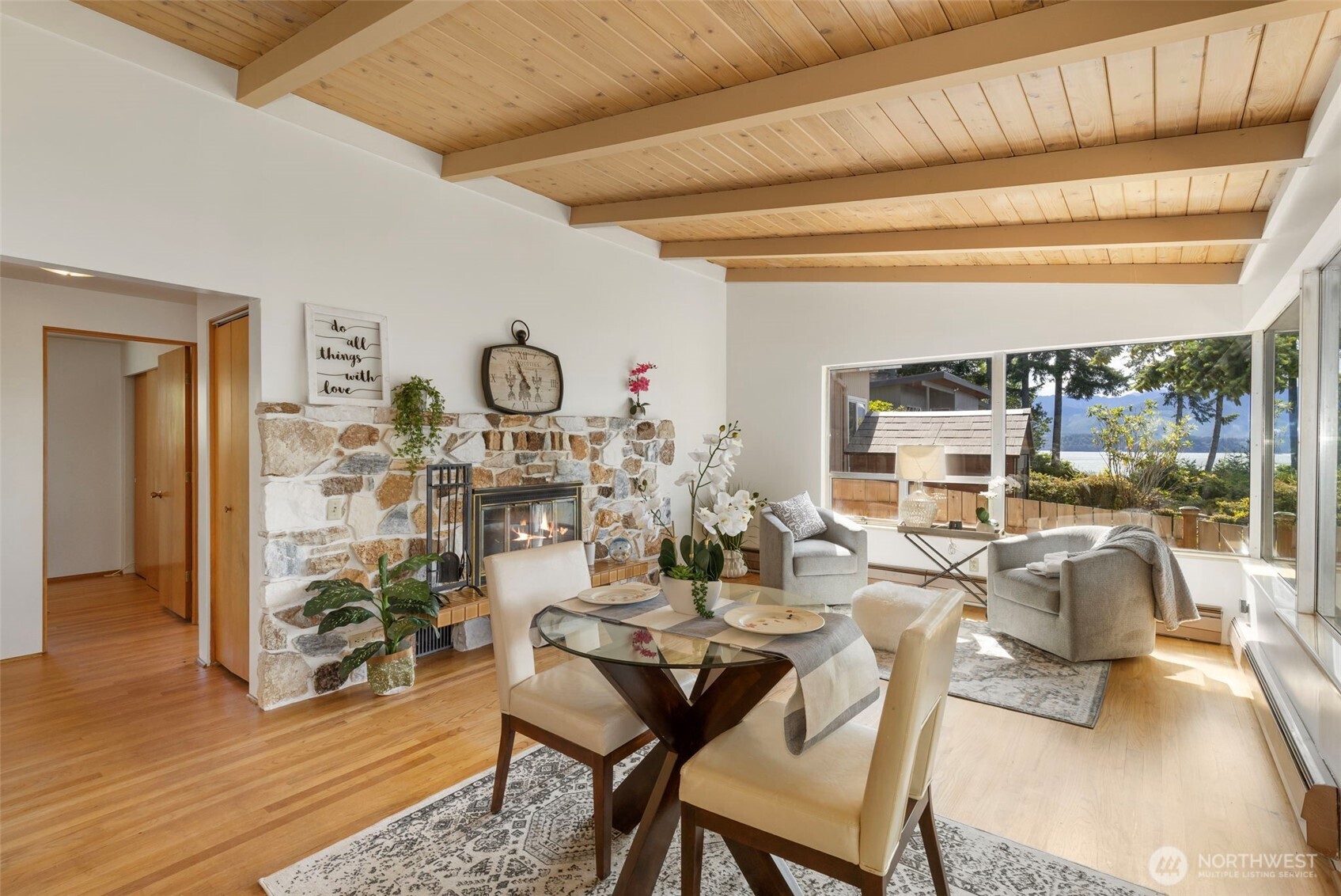 property viewer photo 6
