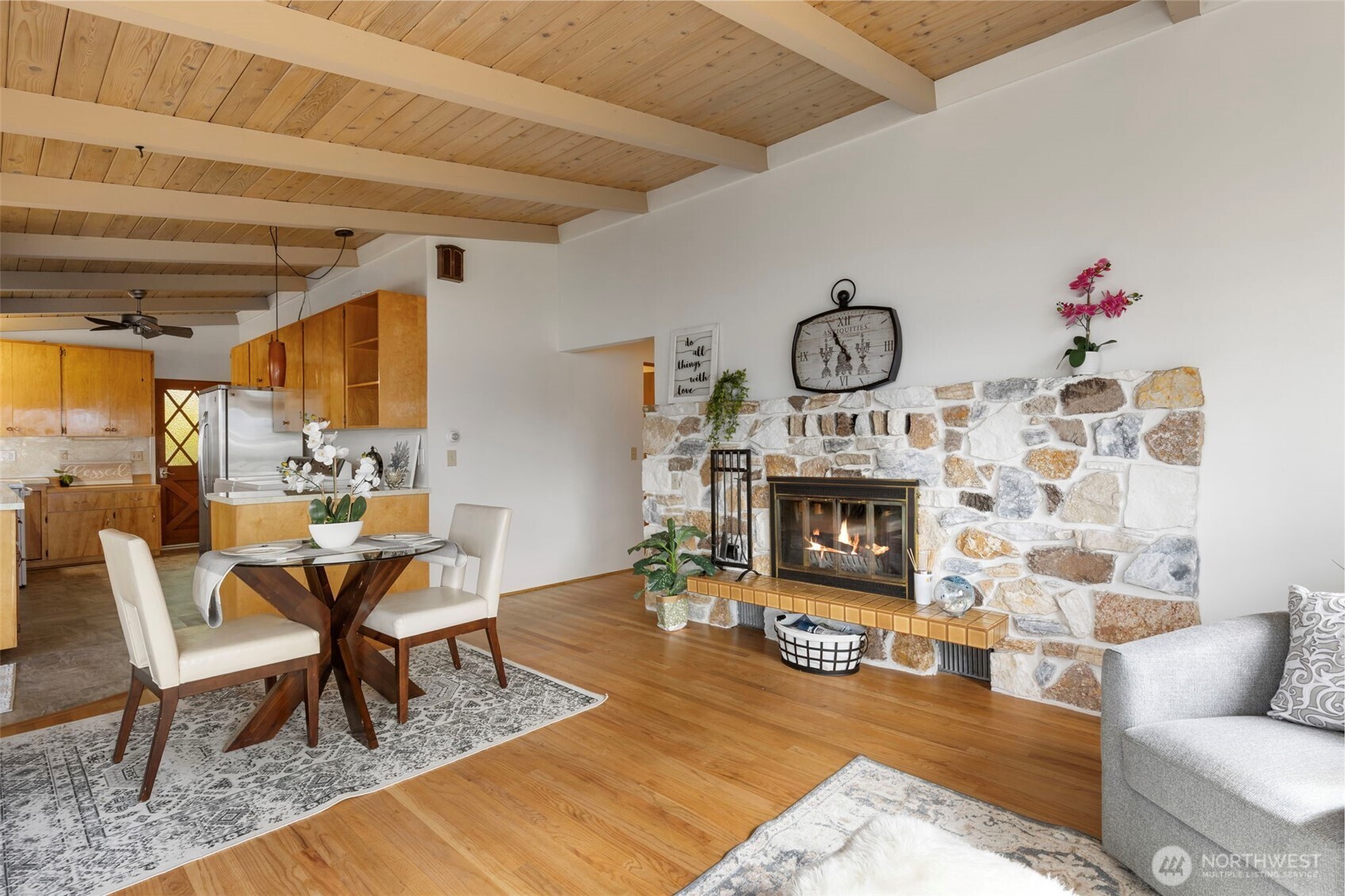property viewer photo 8