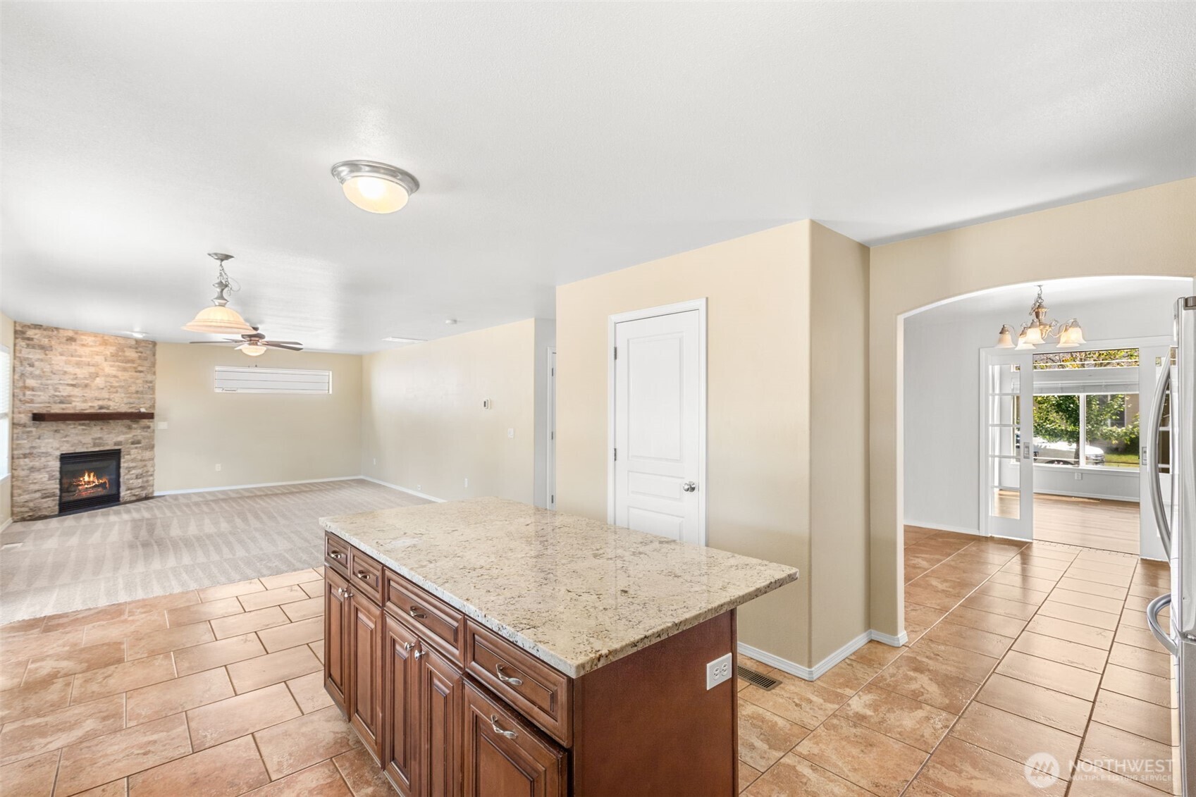 property viewer photo 10