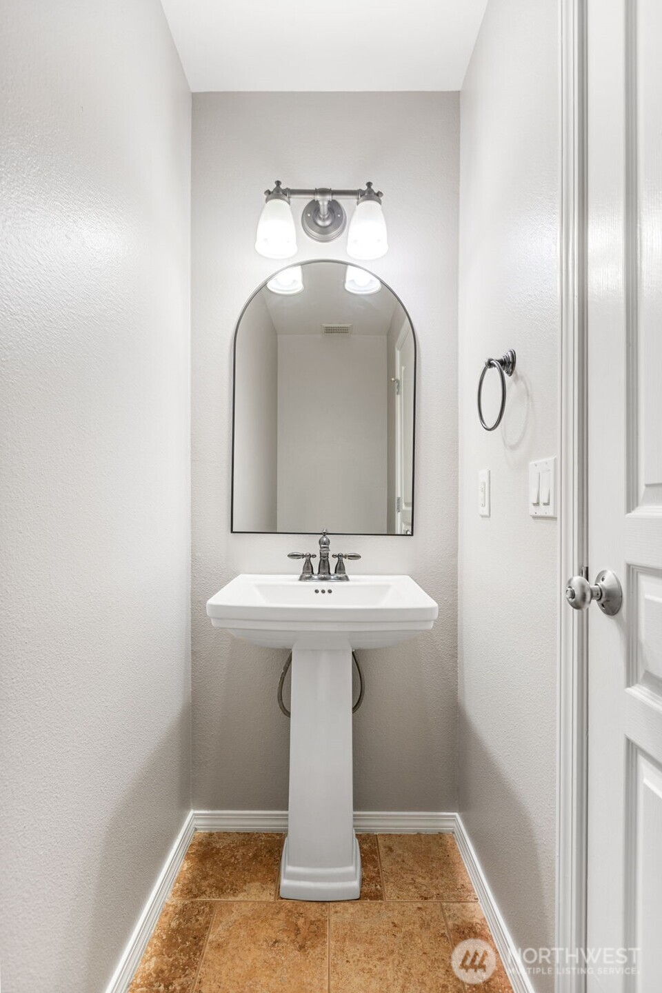 property viewer photo 16