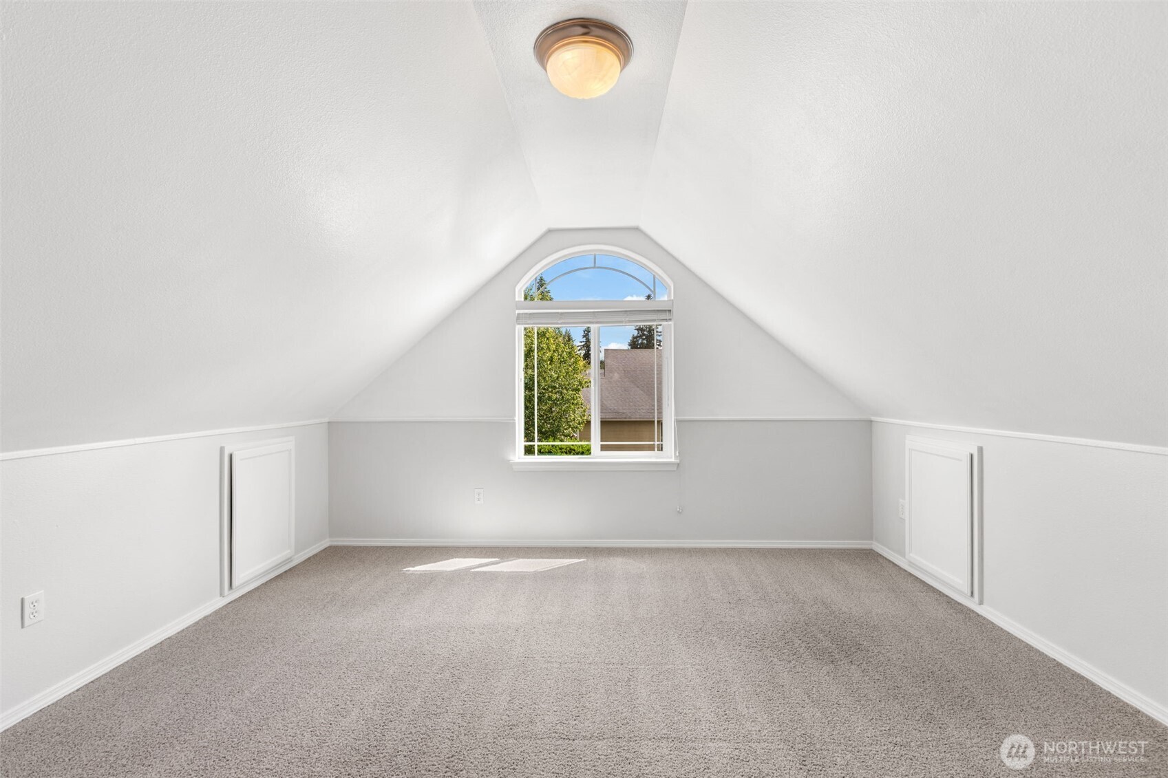 property viewer photo 19