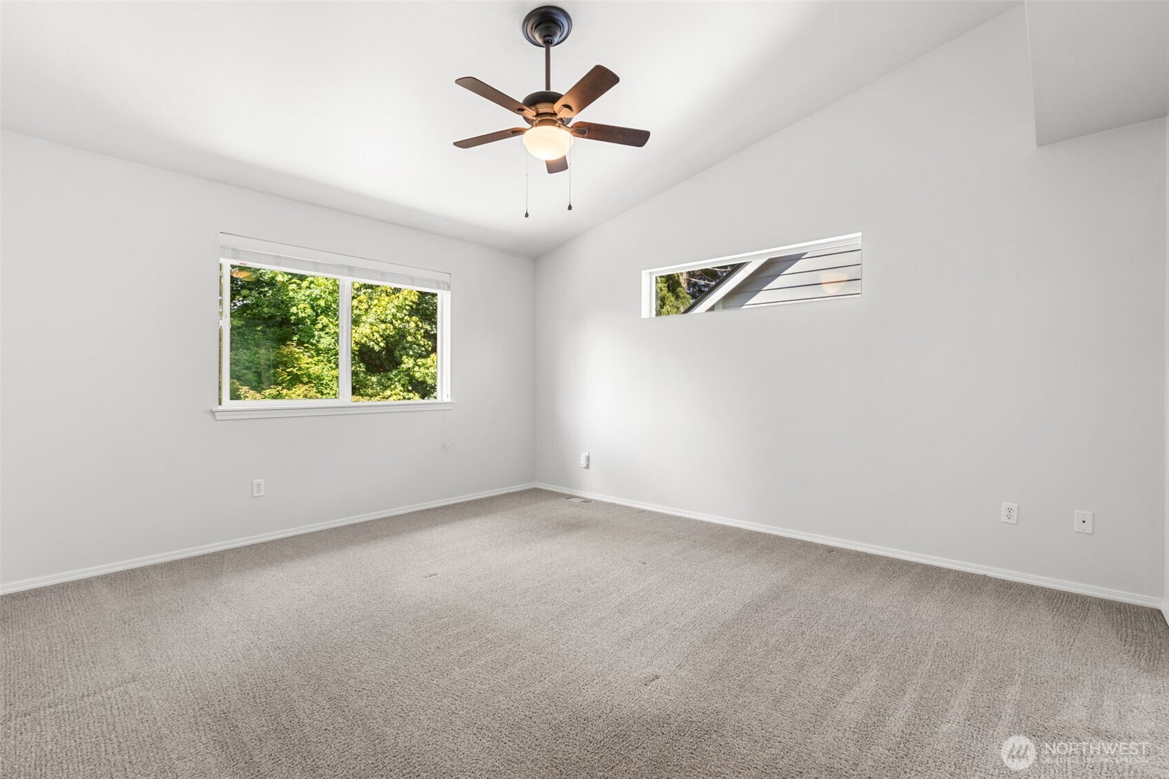 property viewer photo 21