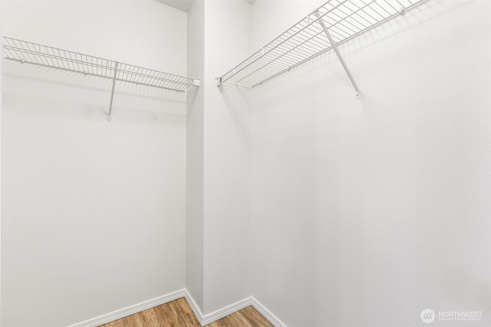 property viewer photo 25