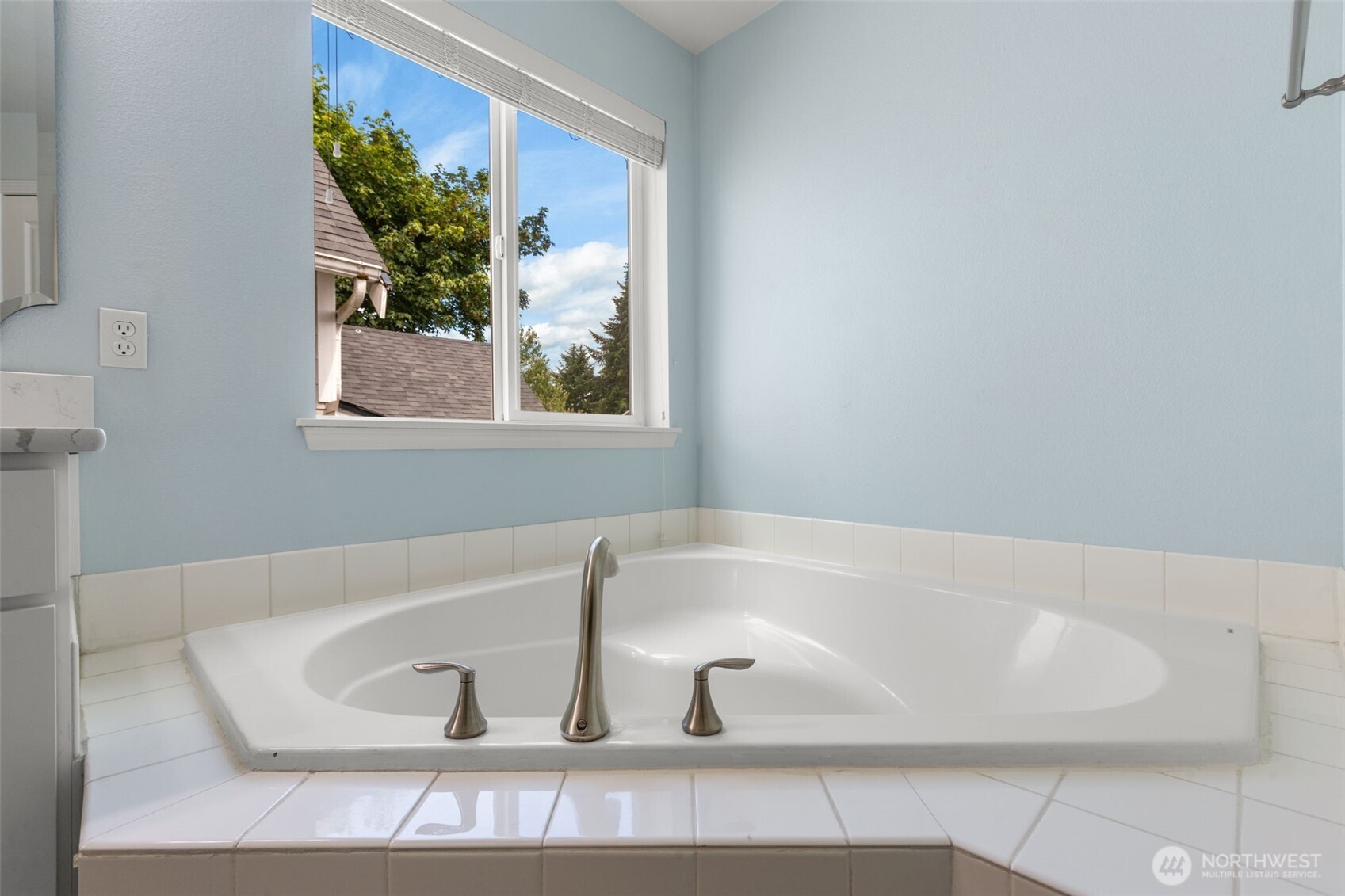 property viewer photo 27
