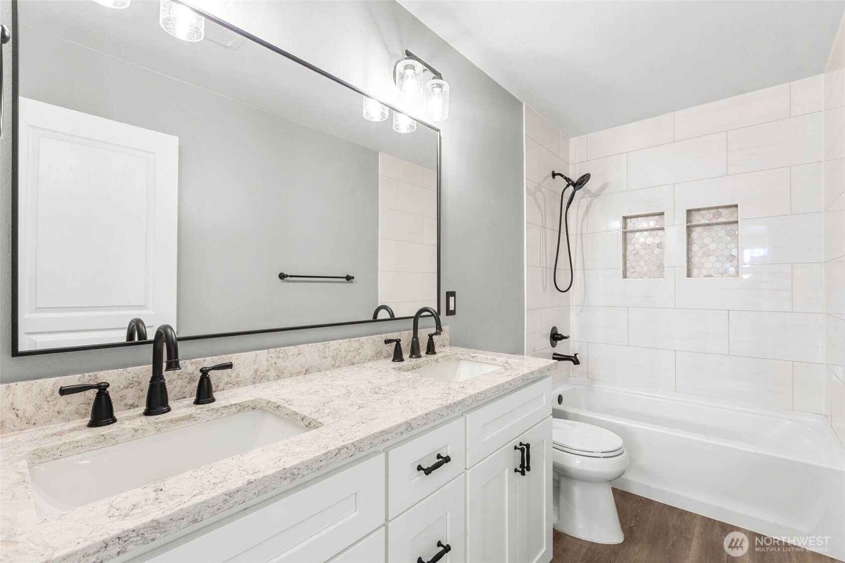 property viewer photo 30