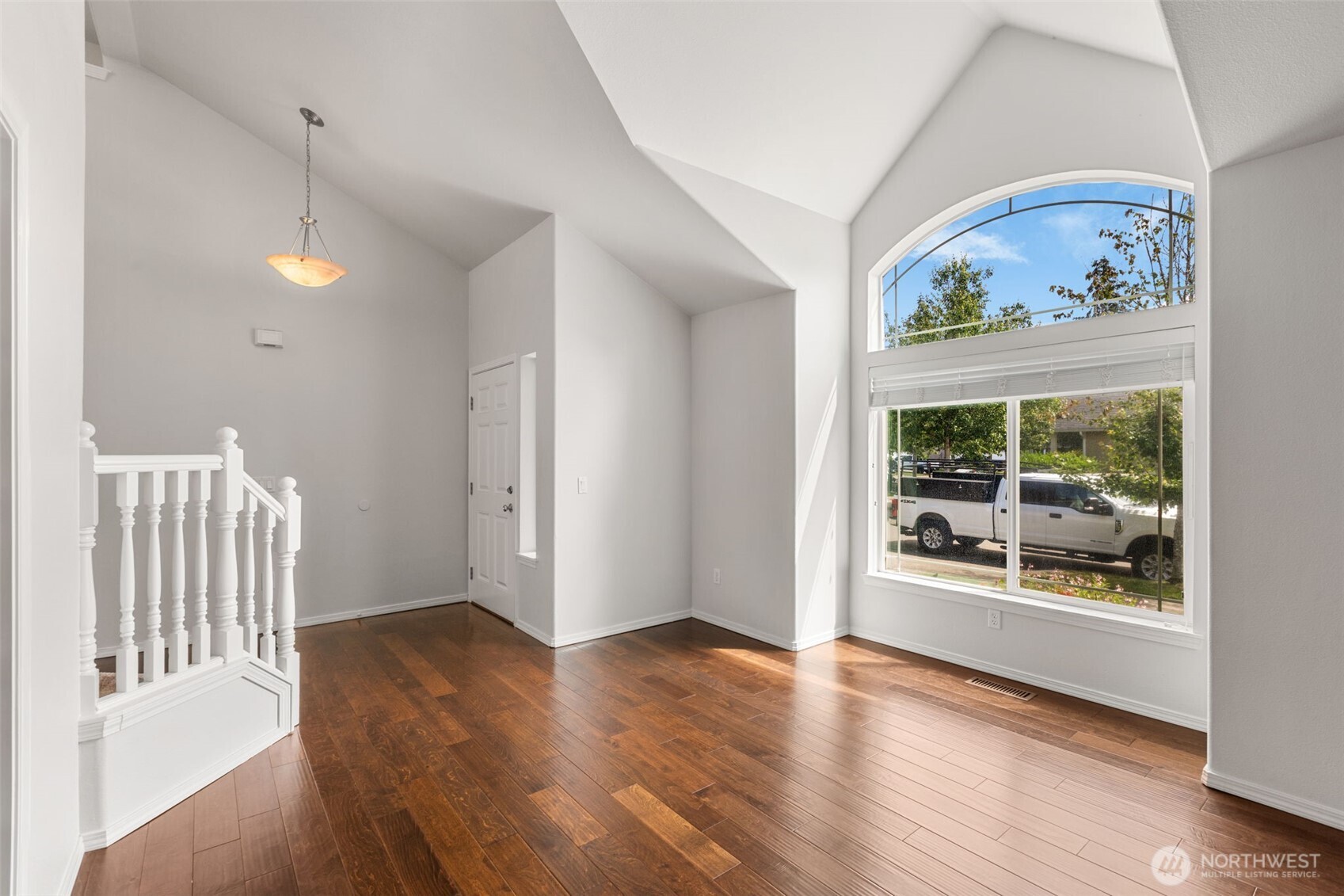 property viewer photo 5