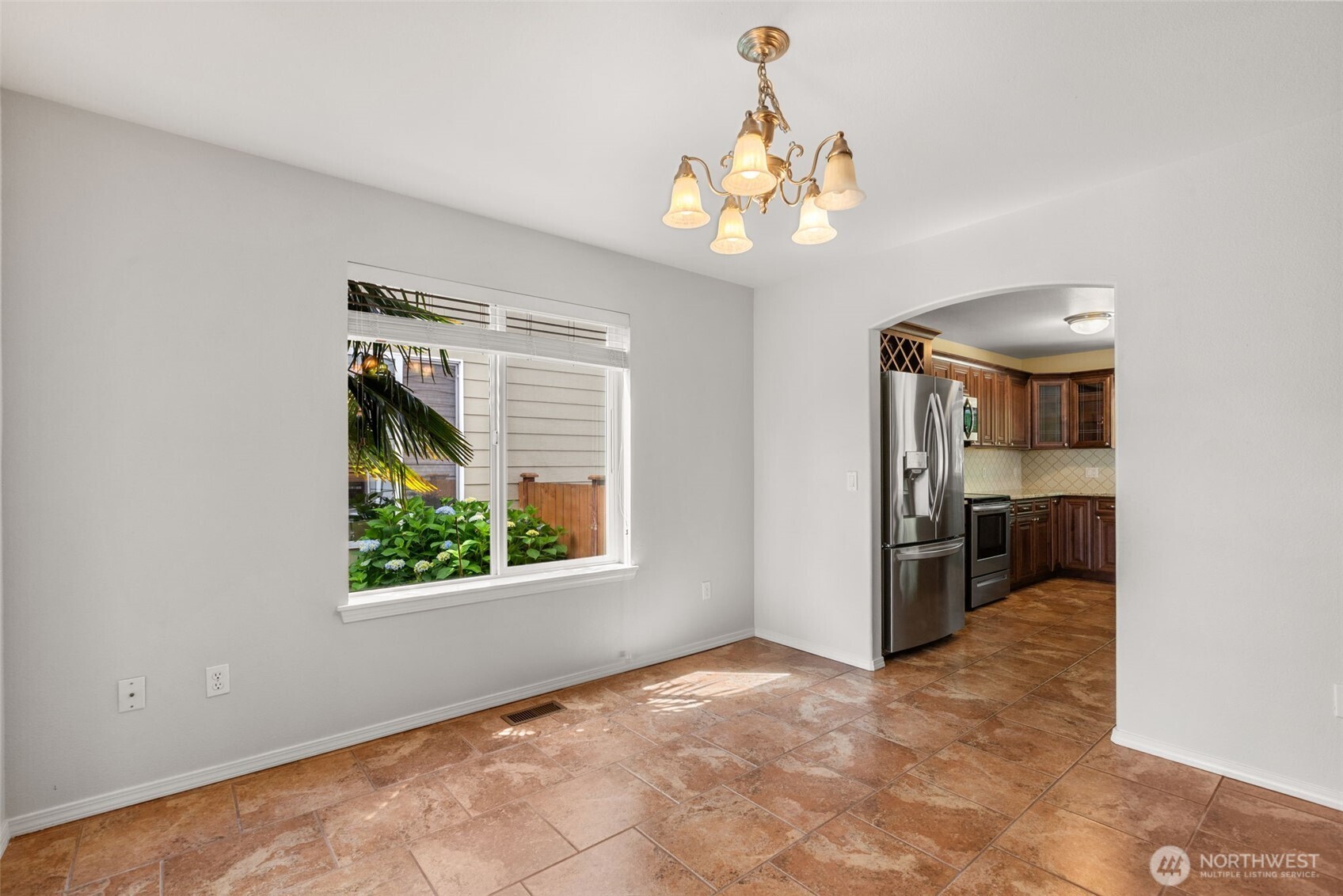 property viewer photo 6