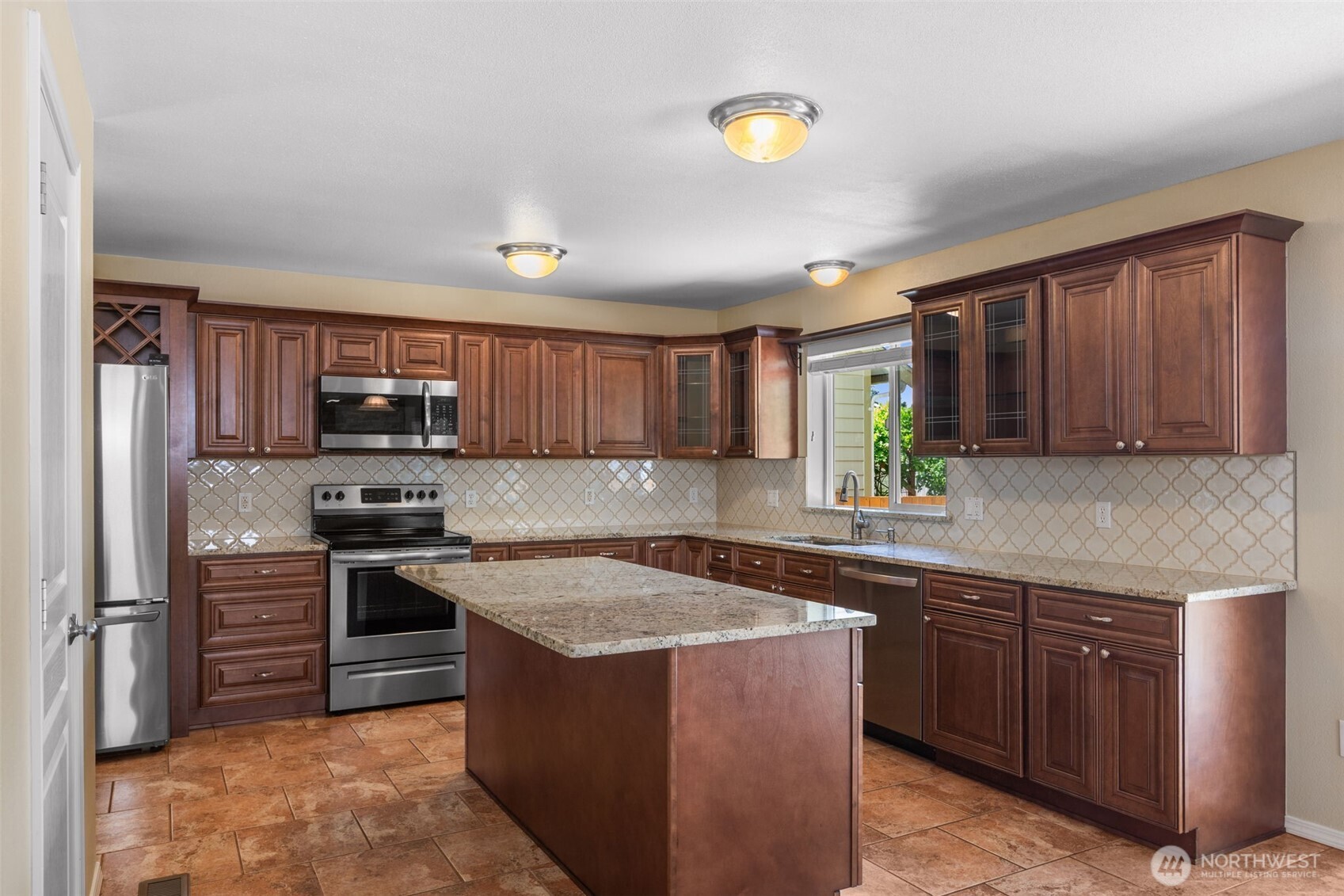 property viewer photo 9