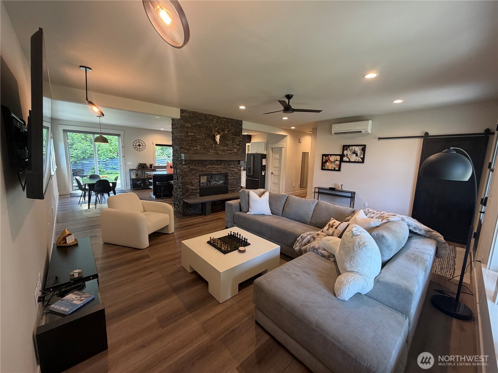 property viewer photo 10
