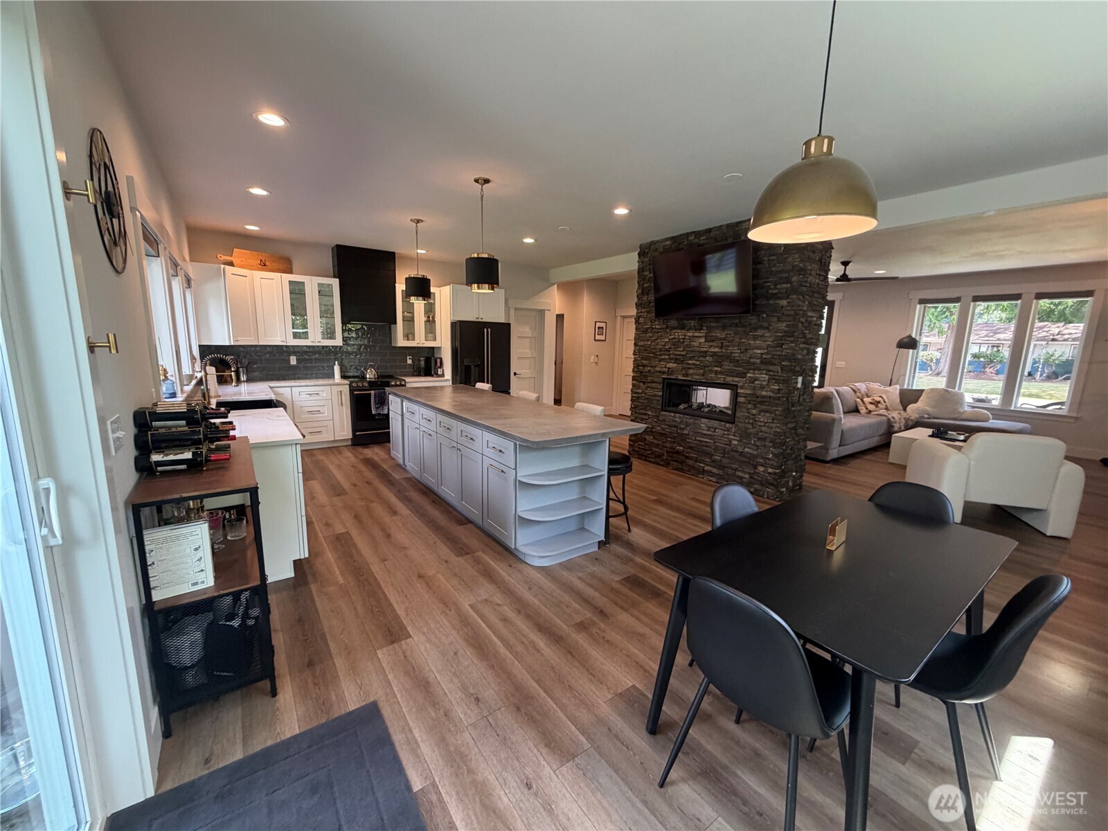 property viewer photo 13
