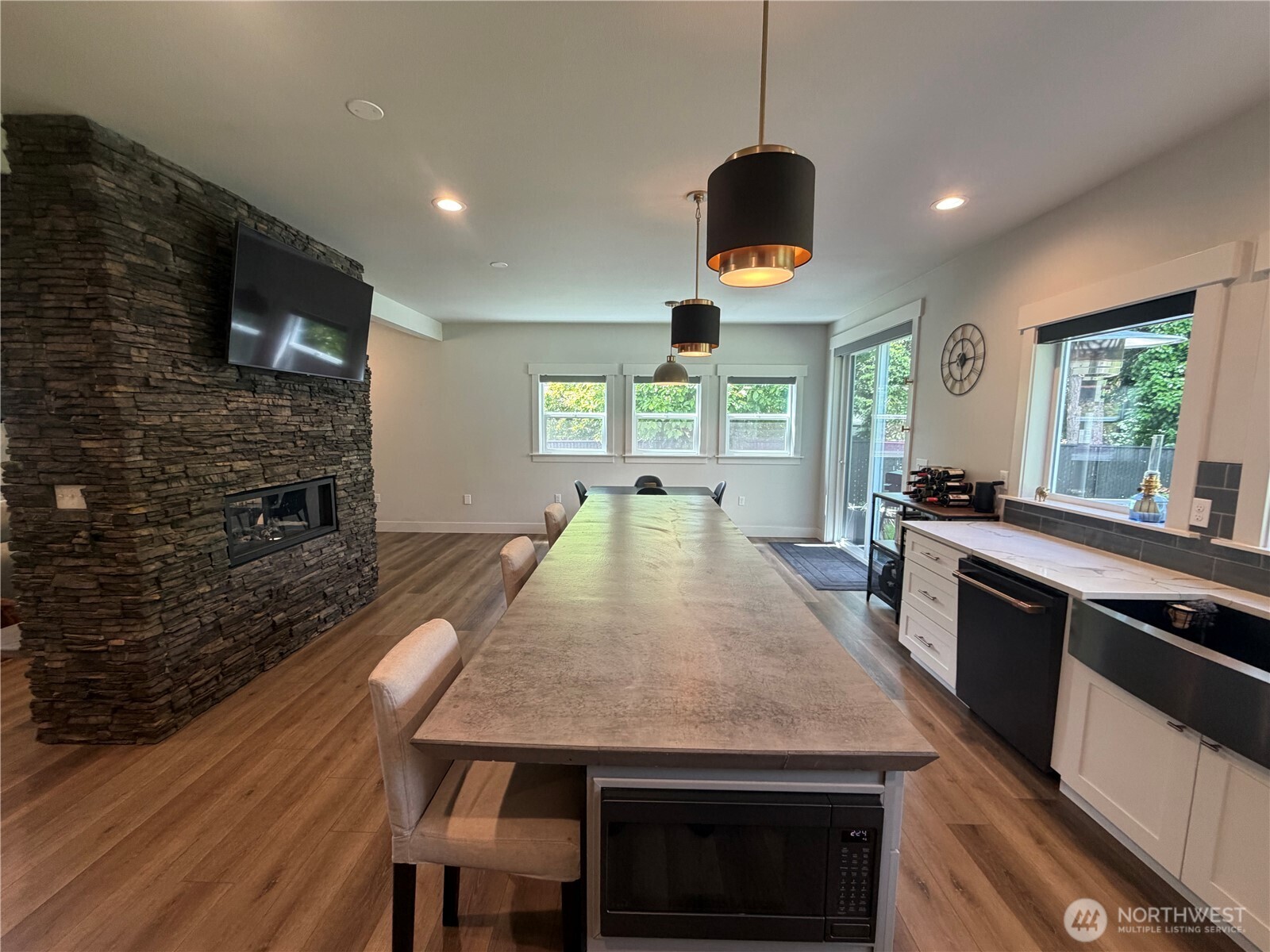 property viewer photo 16