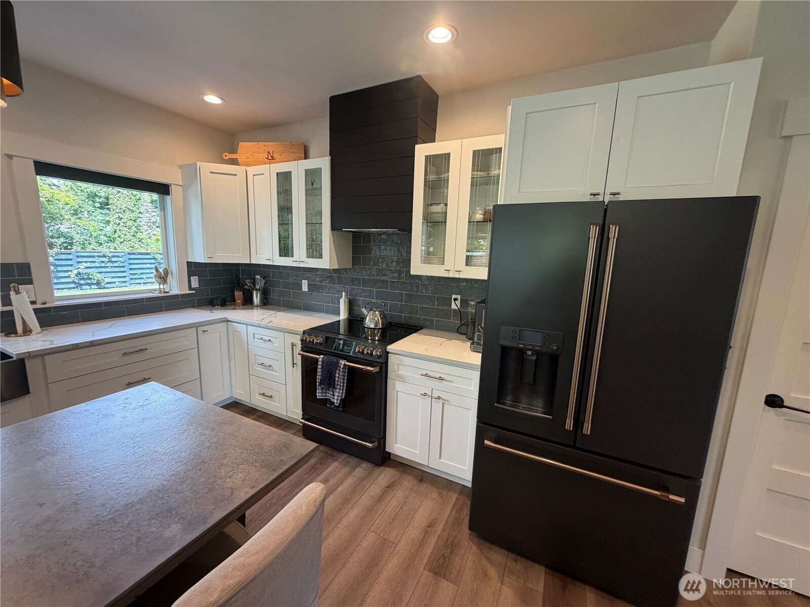 property viewer photo 17