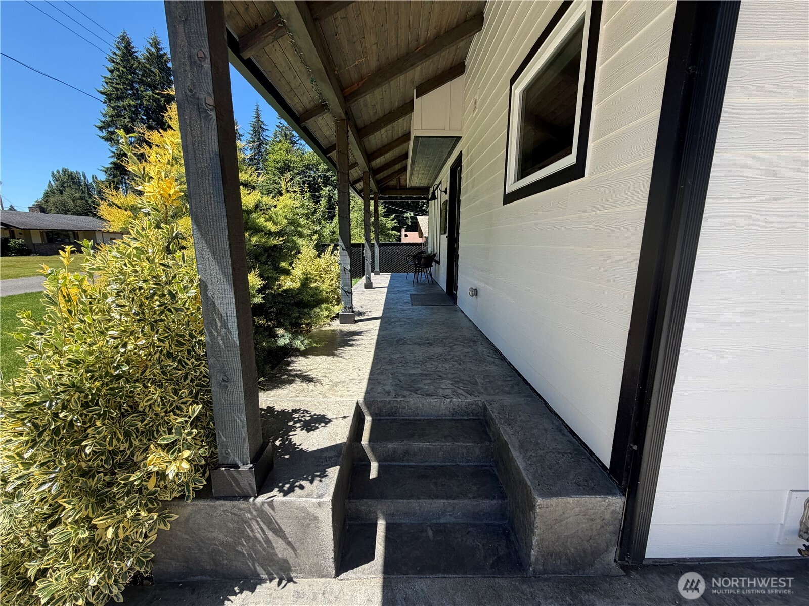 property viewer photo 2