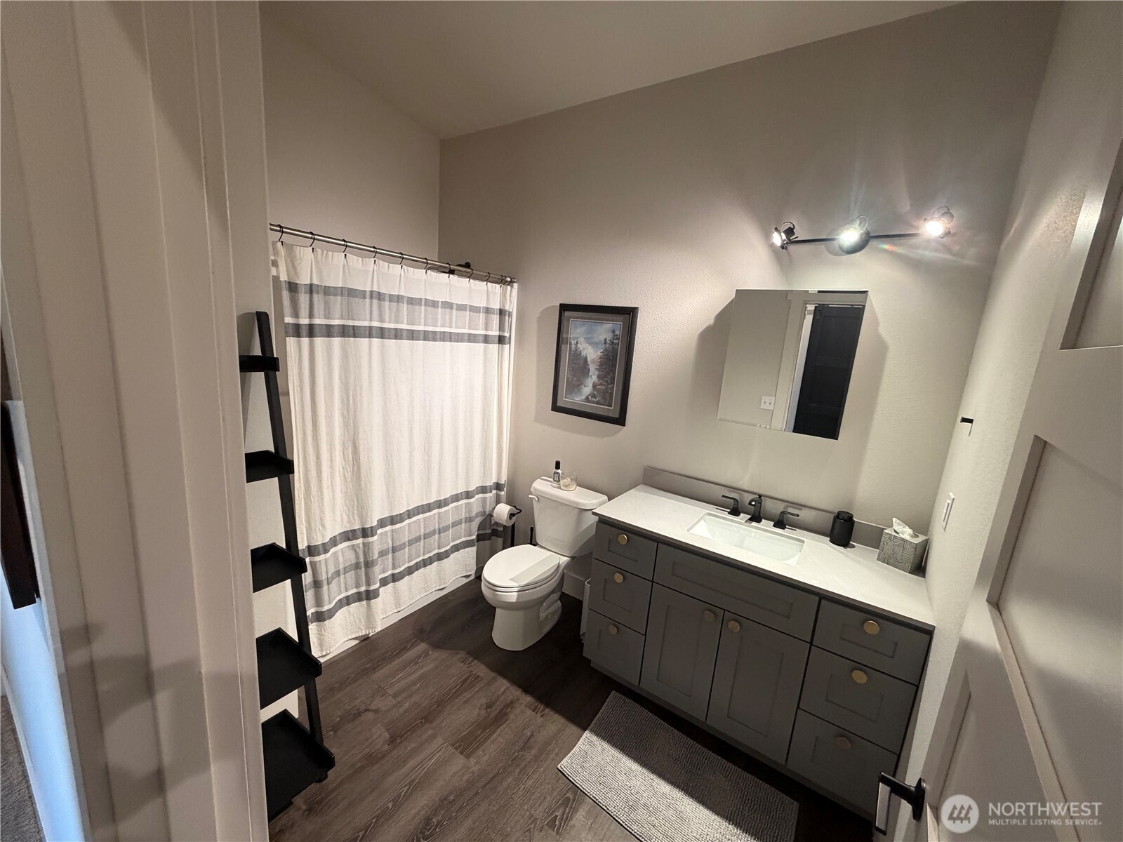 property viewer photo 33