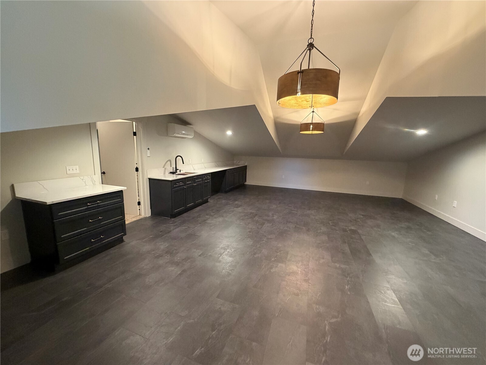 property viewer photo 35