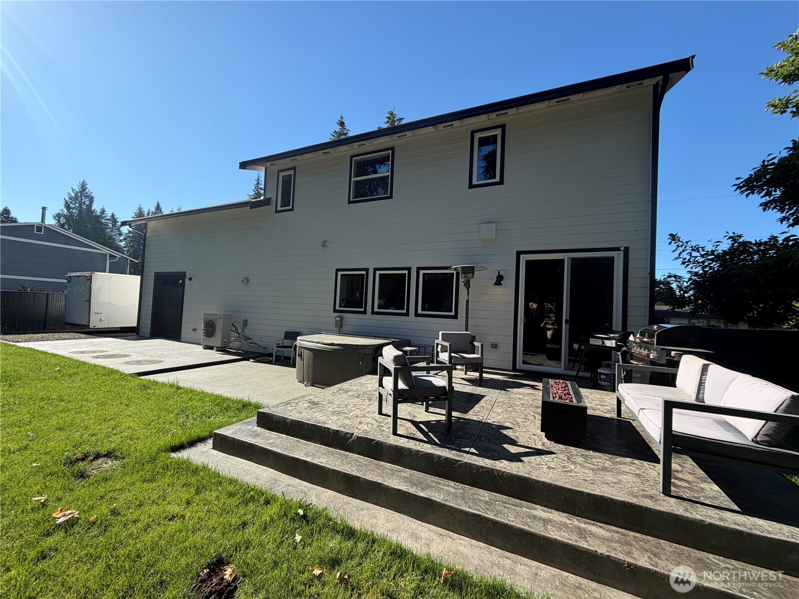 property viewer photo 6
