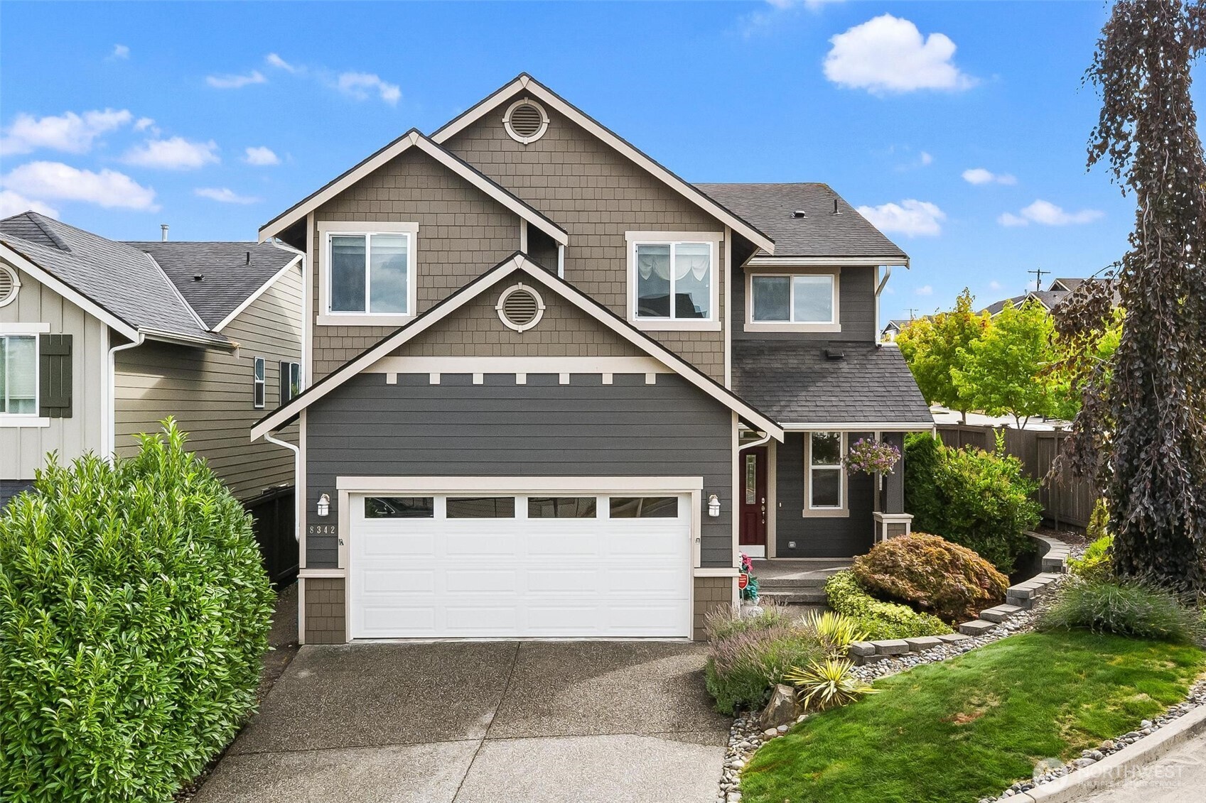 main property photo 0
