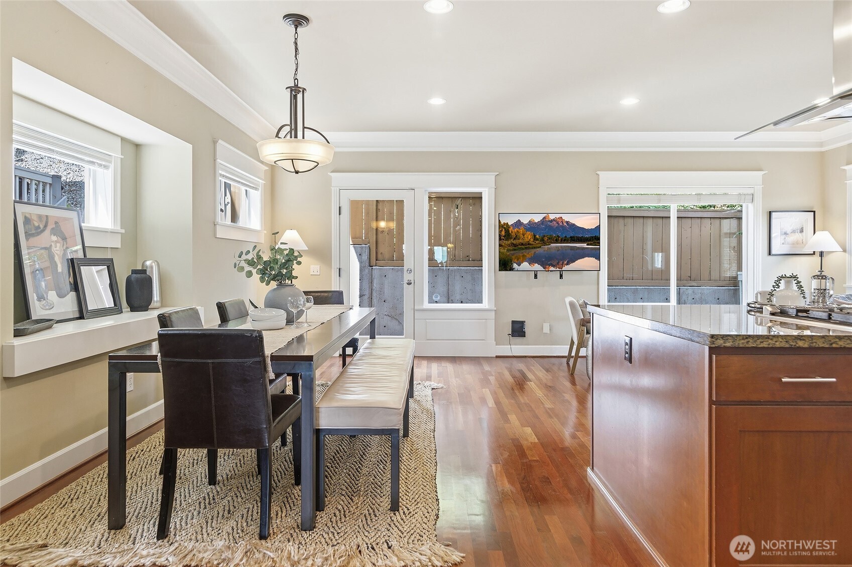 property viewer photo 16