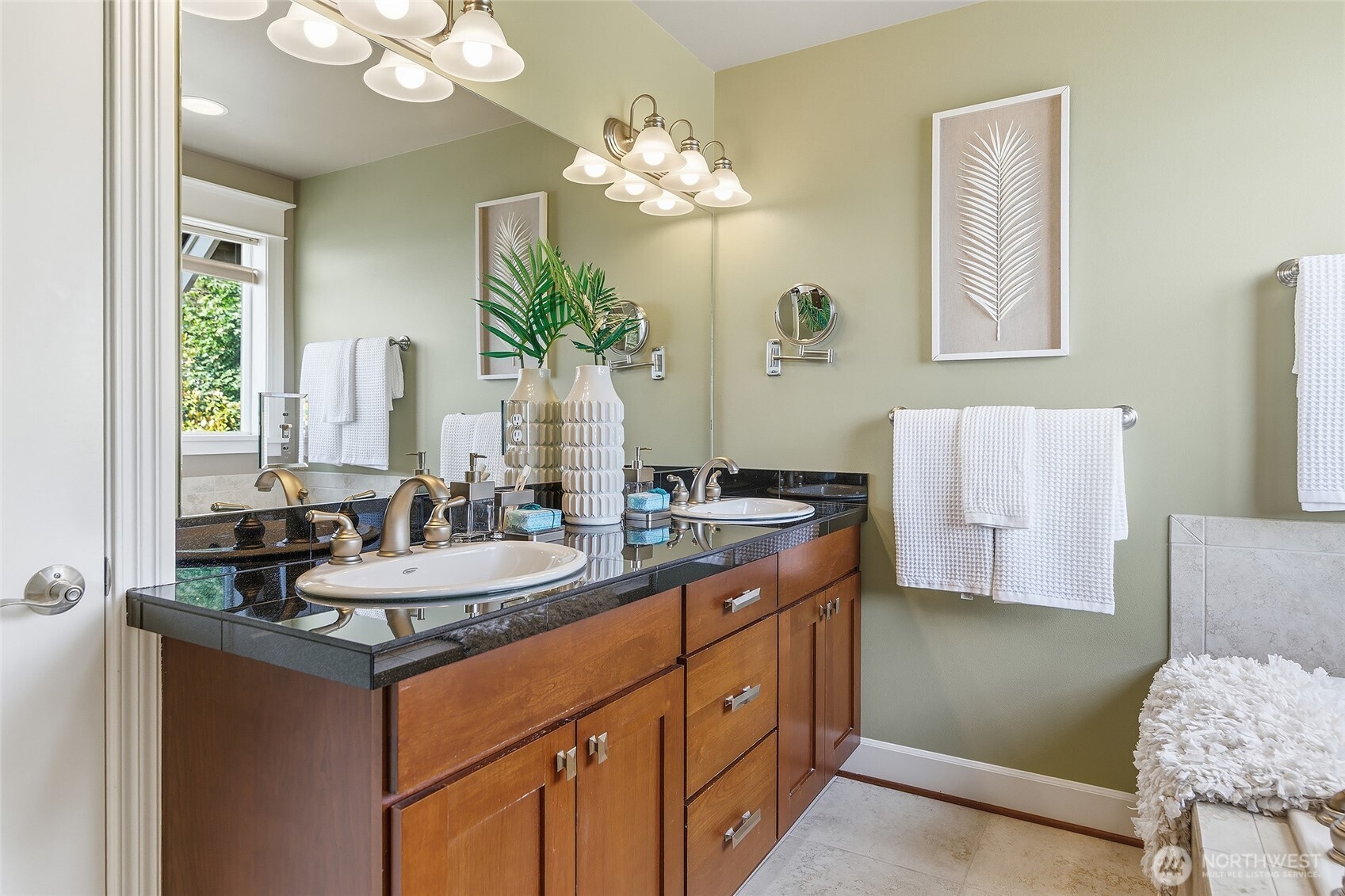 property viewer photo 27