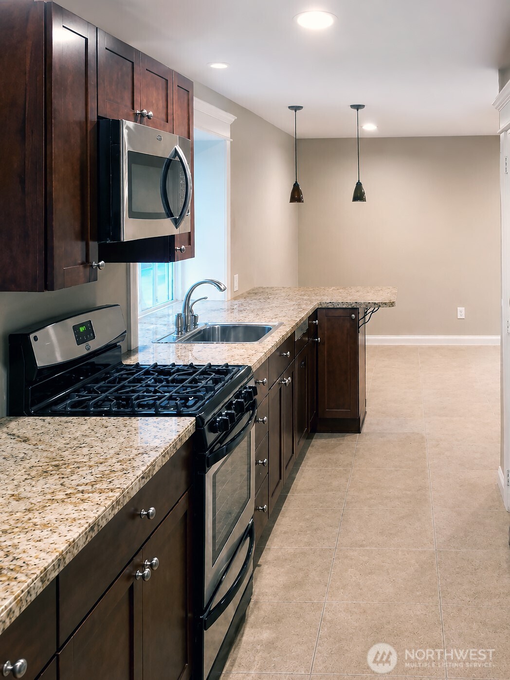 property viewer photo 37