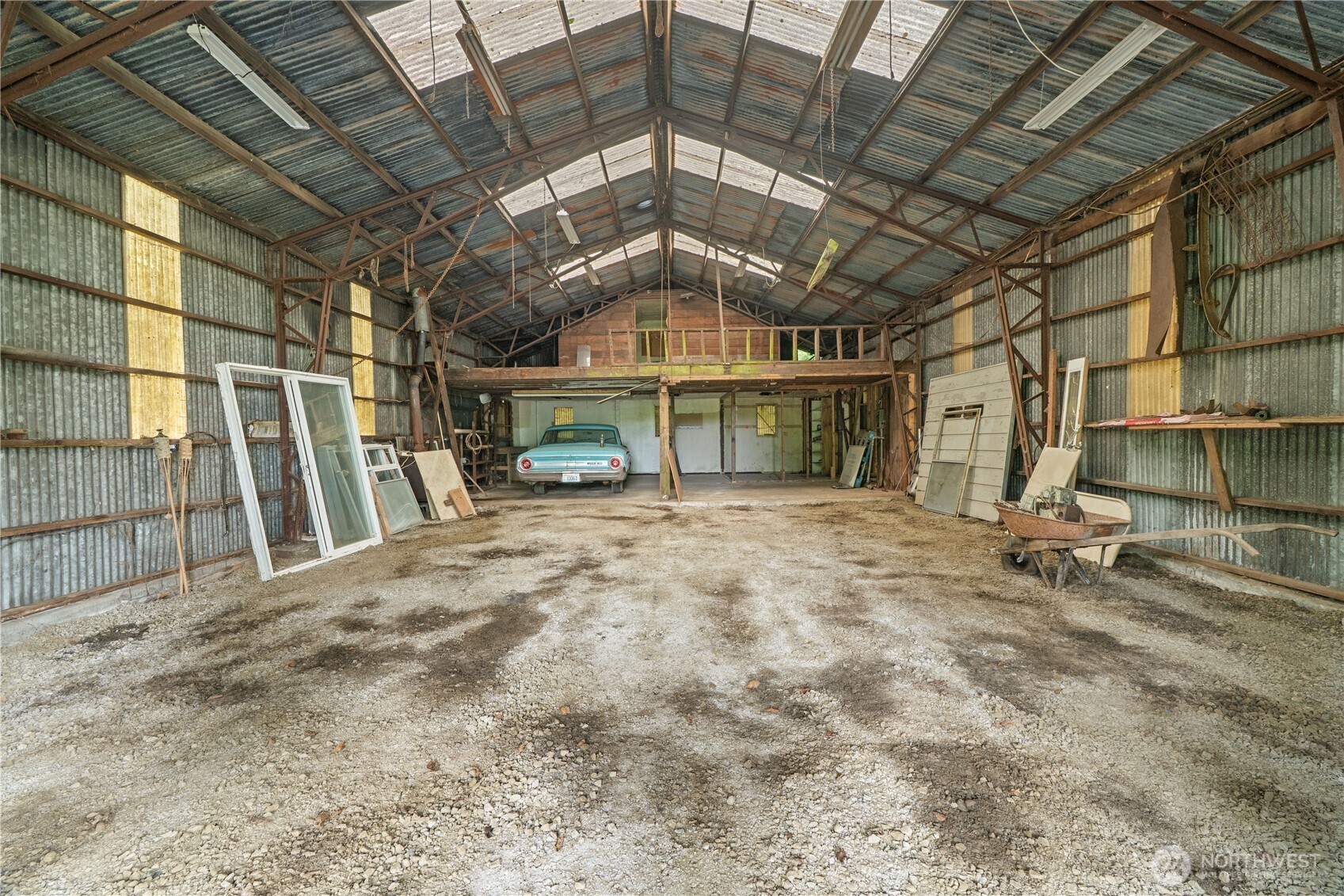 main property photo 23