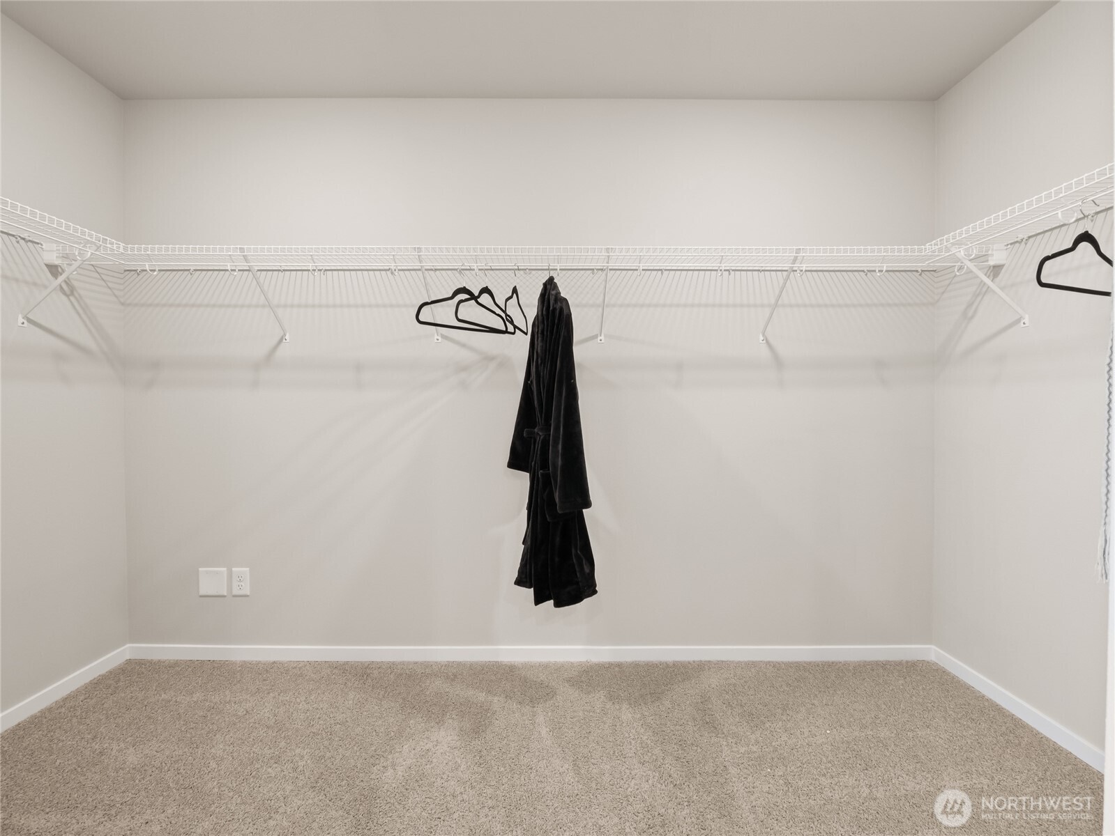 property viewer photo 22