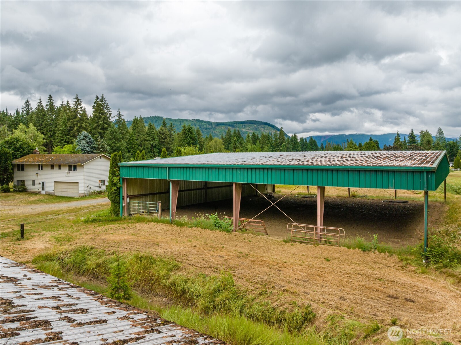 main property photo 5