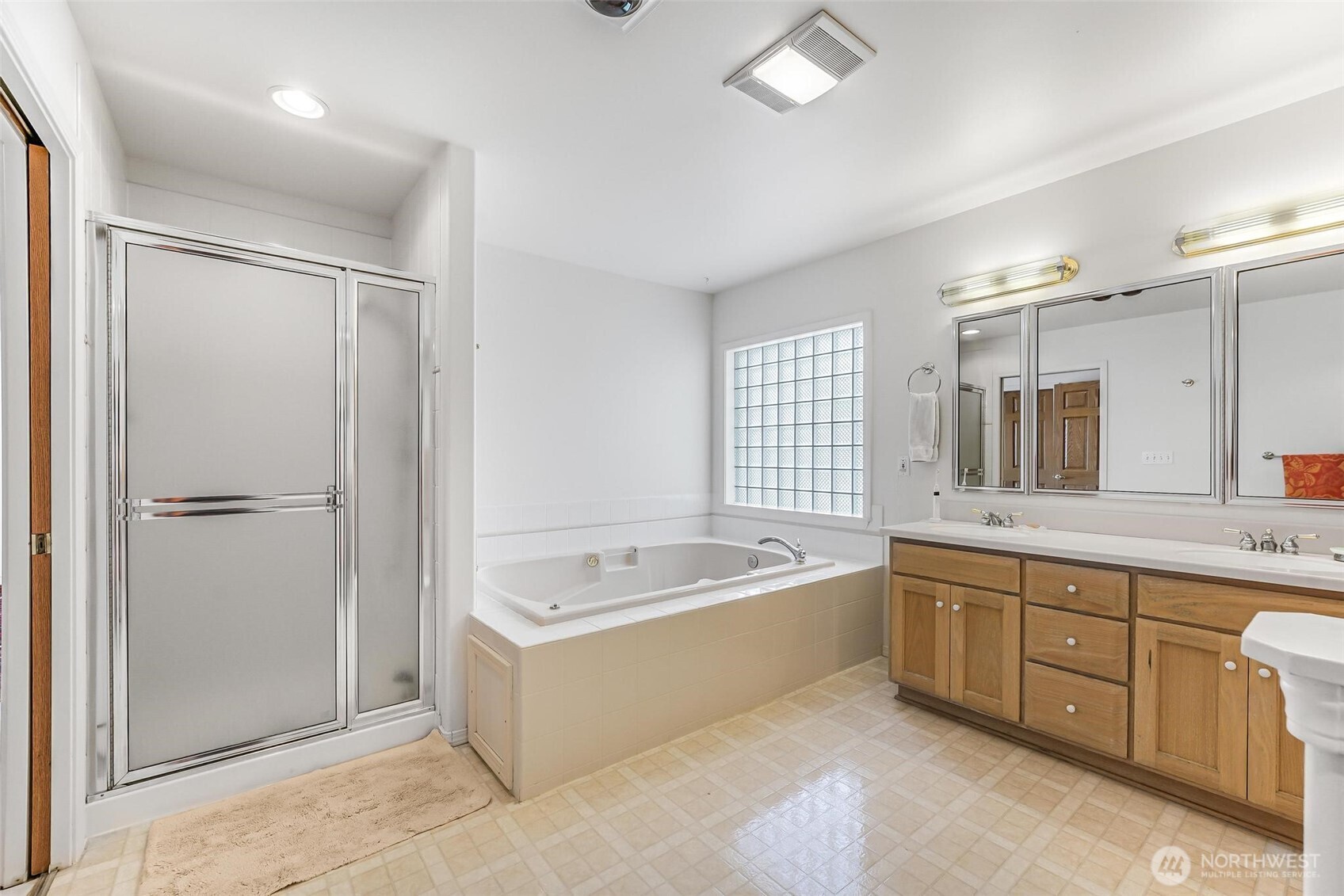 property viewer photo 18