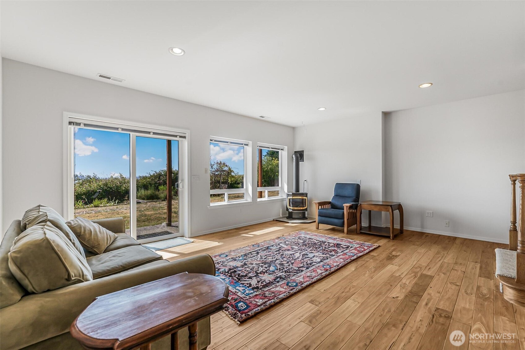 property viewer photo 23