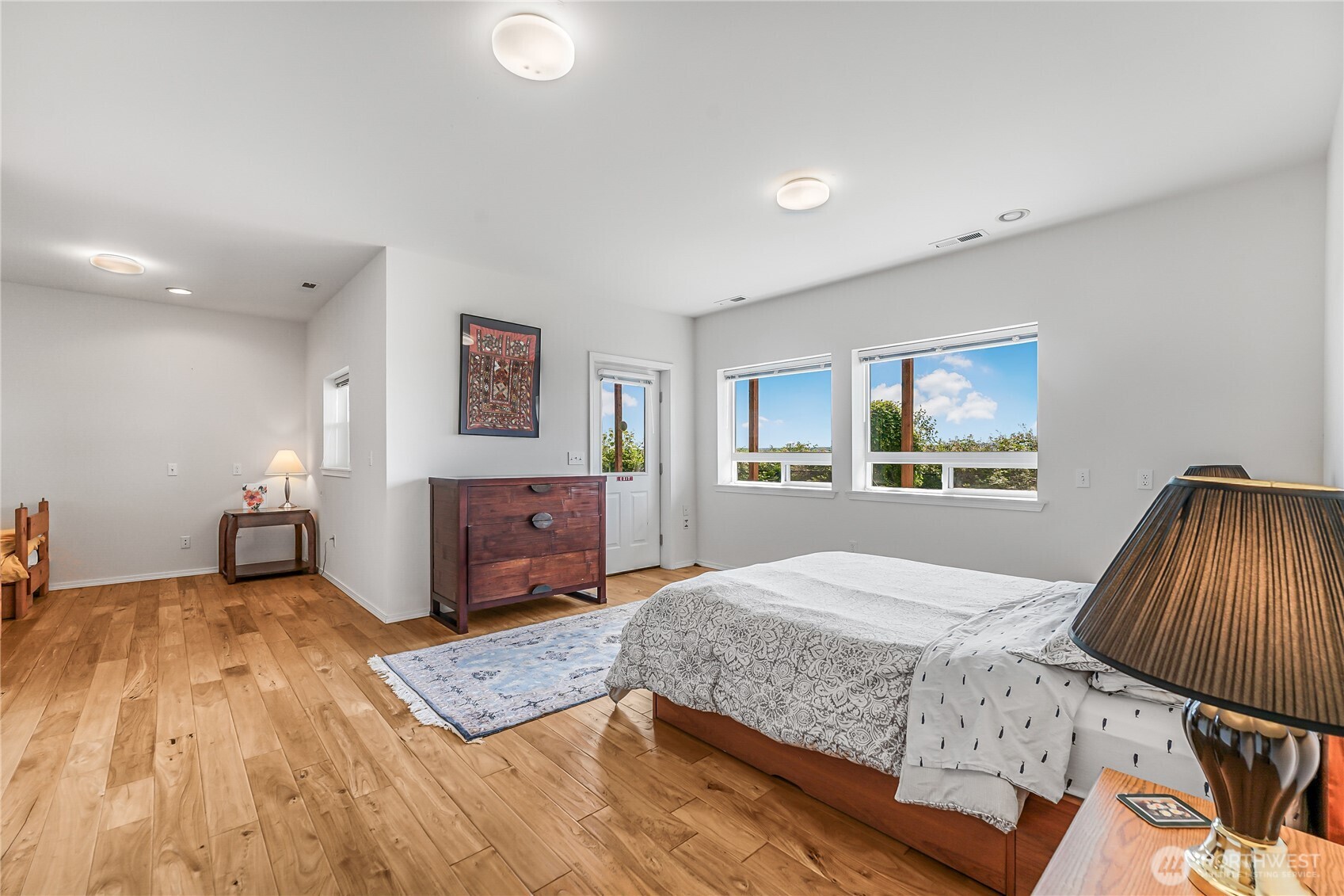 property viewer photo 27