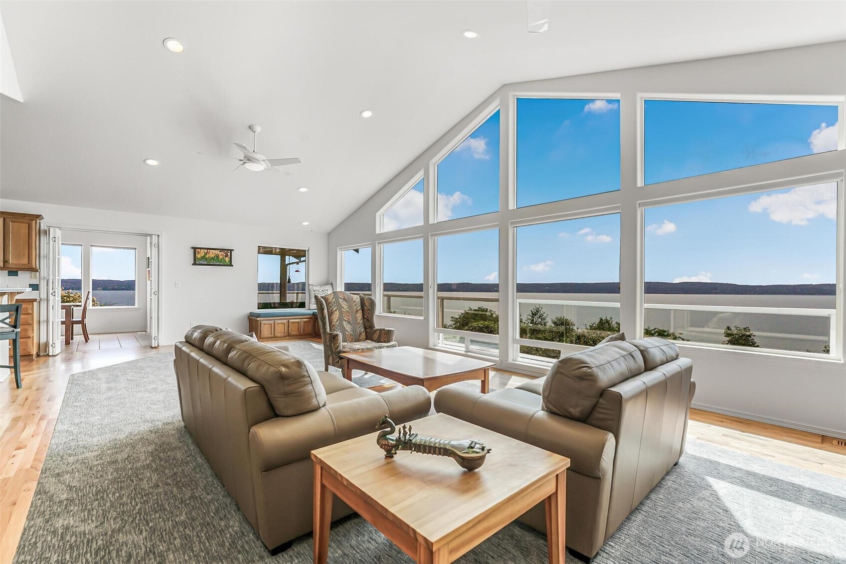 property viewer photo 4