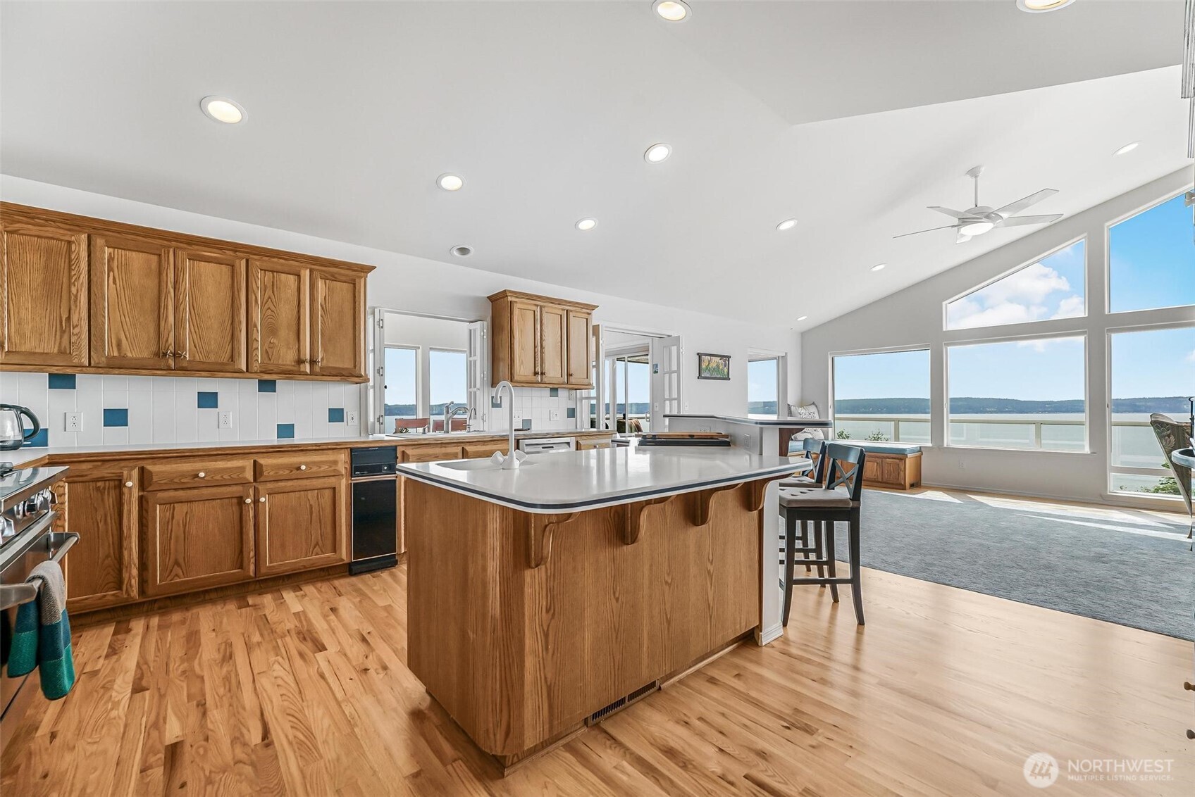 property viewer photo 8