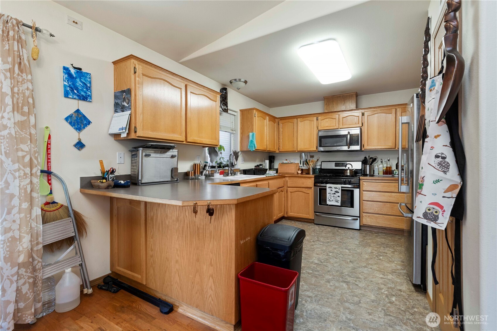 main property photo 16