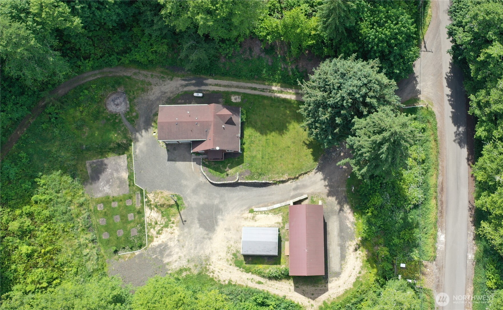 main property photo 30