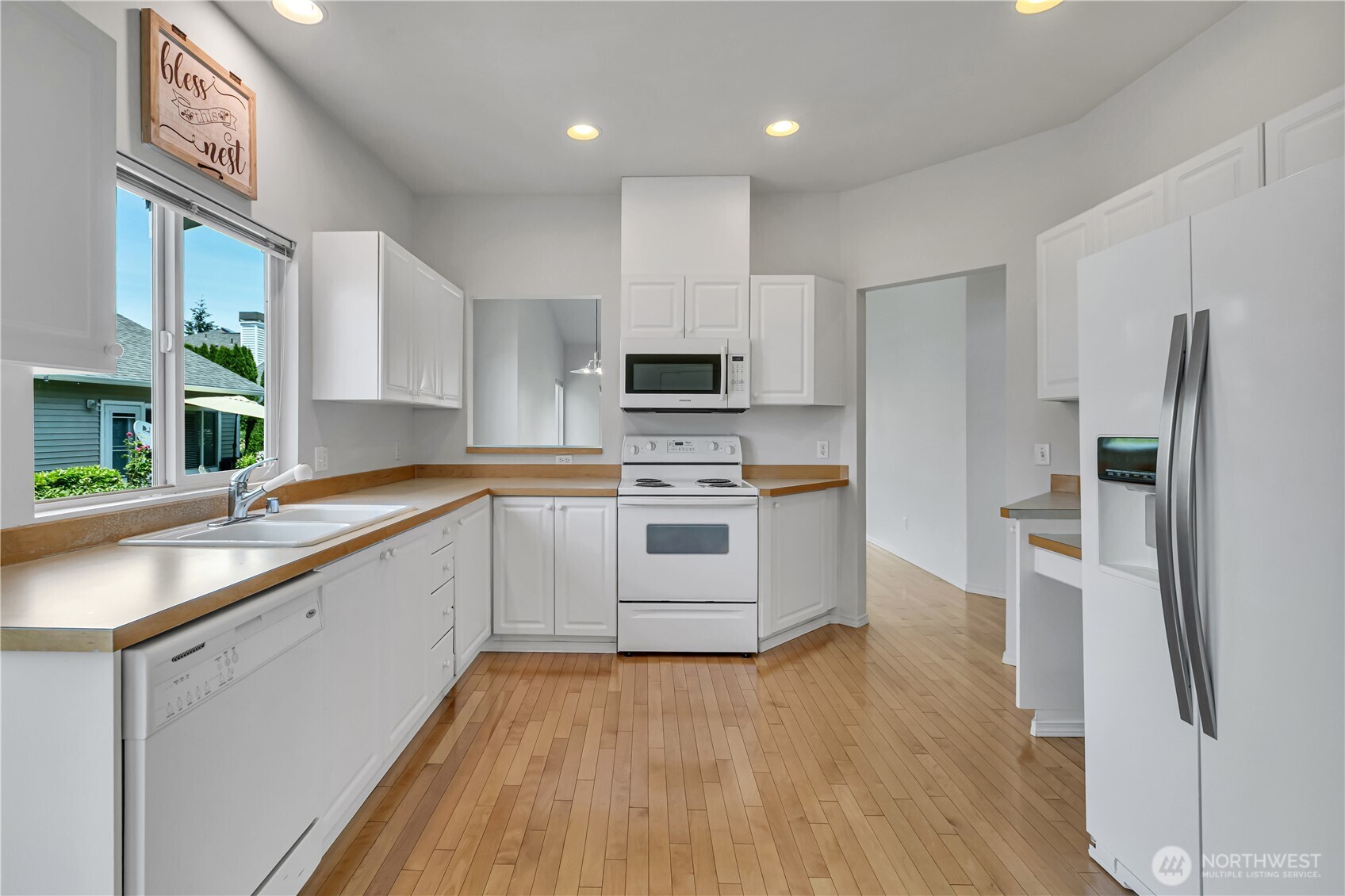 property viewer photo 15