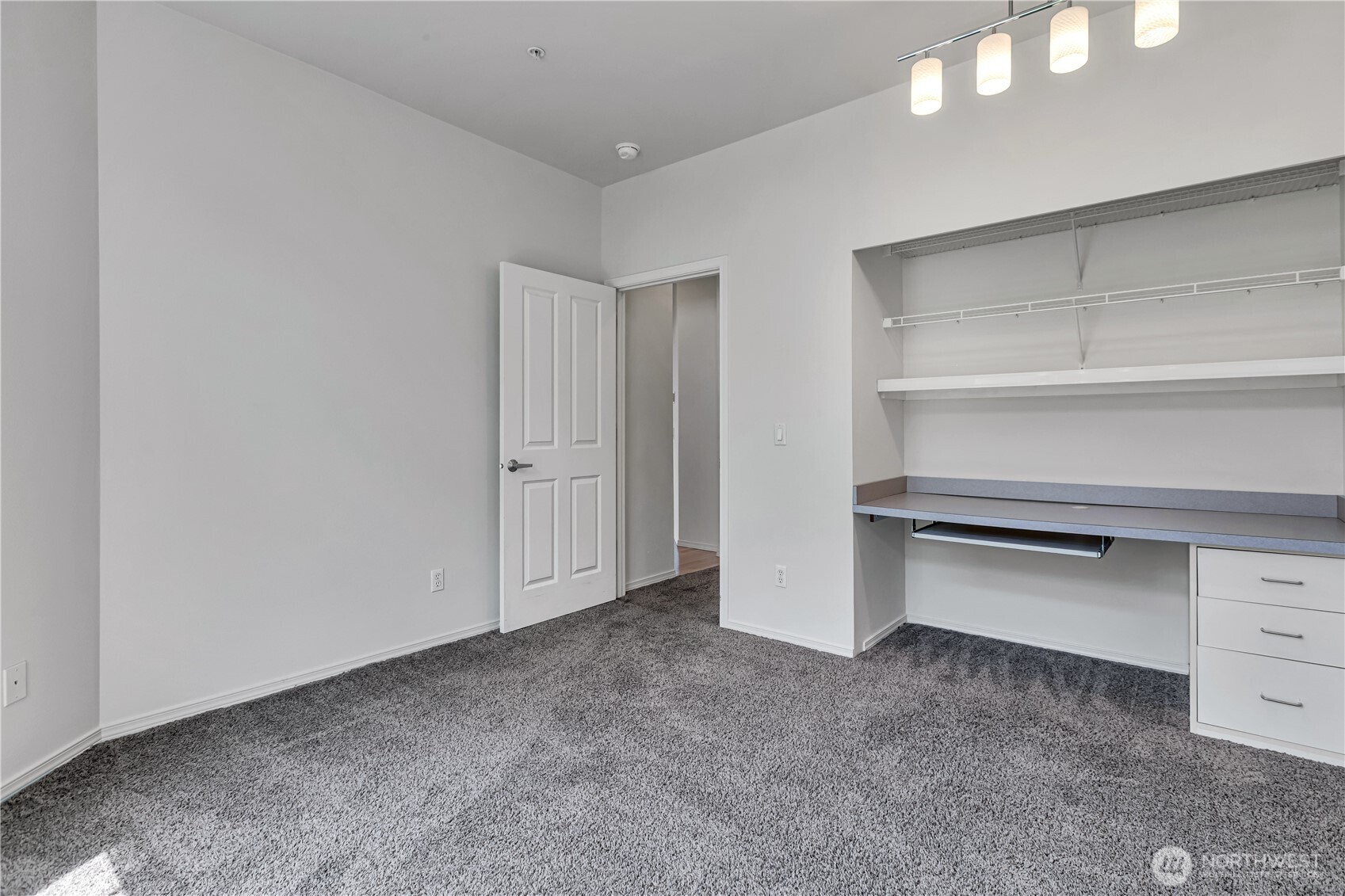property viewer photo 25