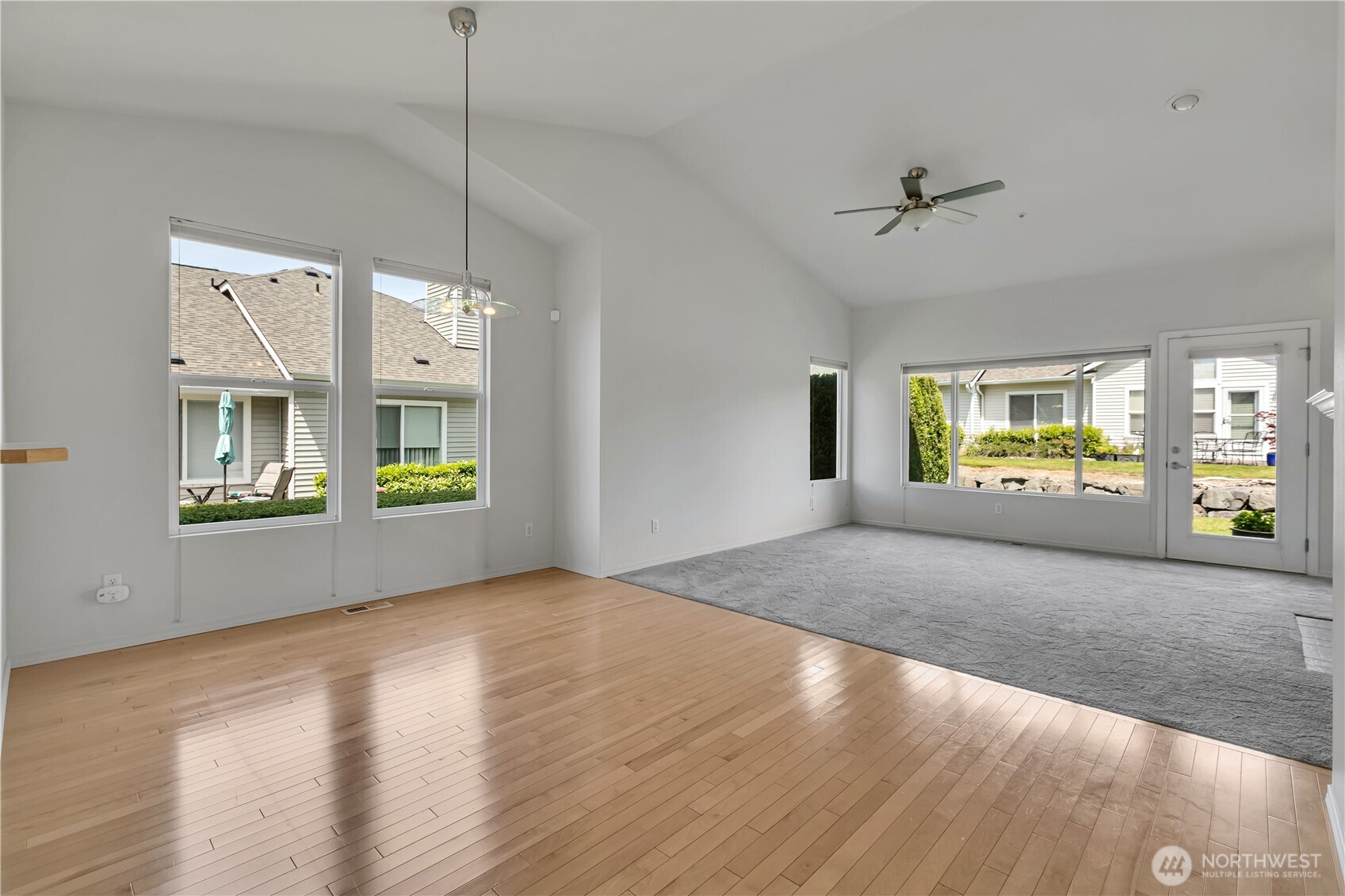 property viewer photo 4