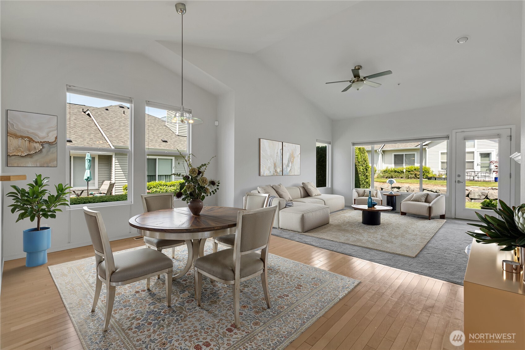 property viewer photo 5