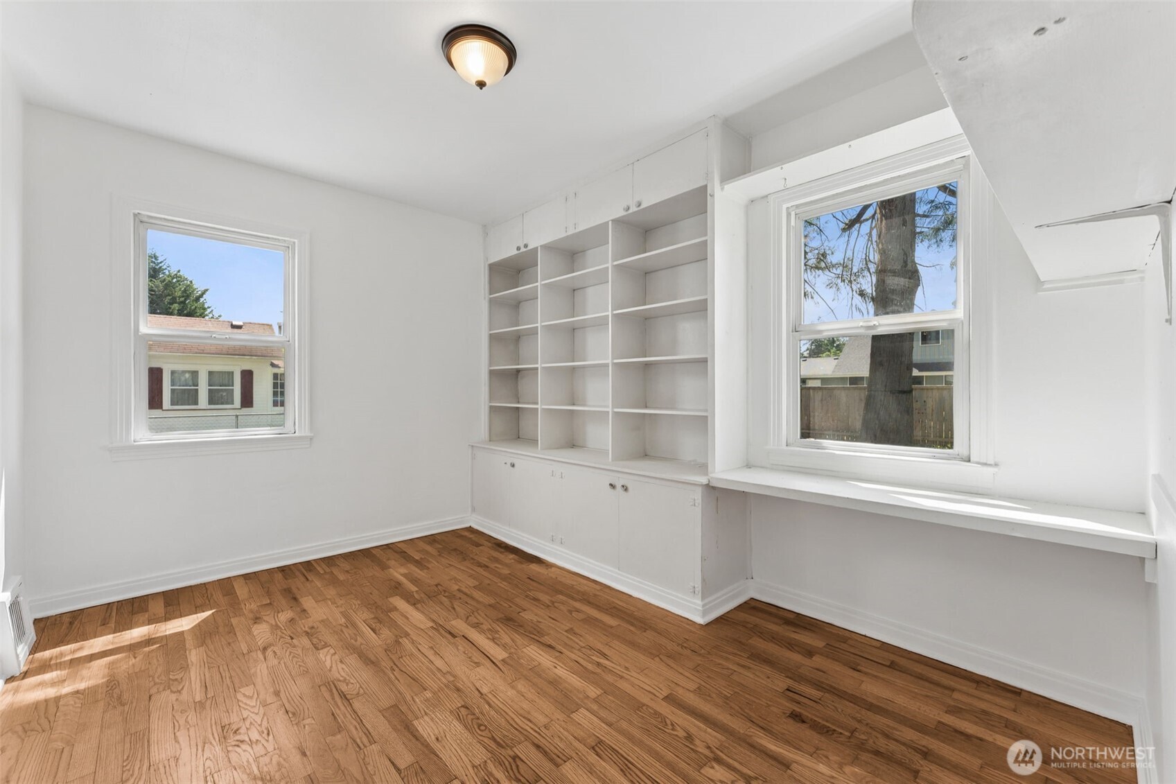 property viewer photo 12