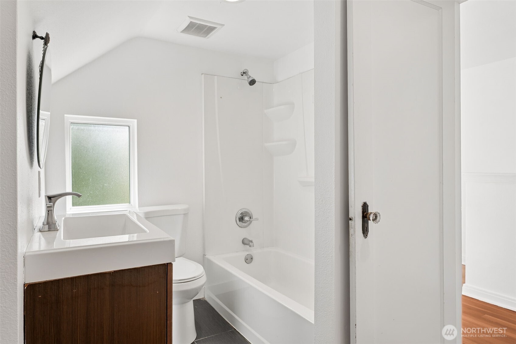 property viewer photo 16