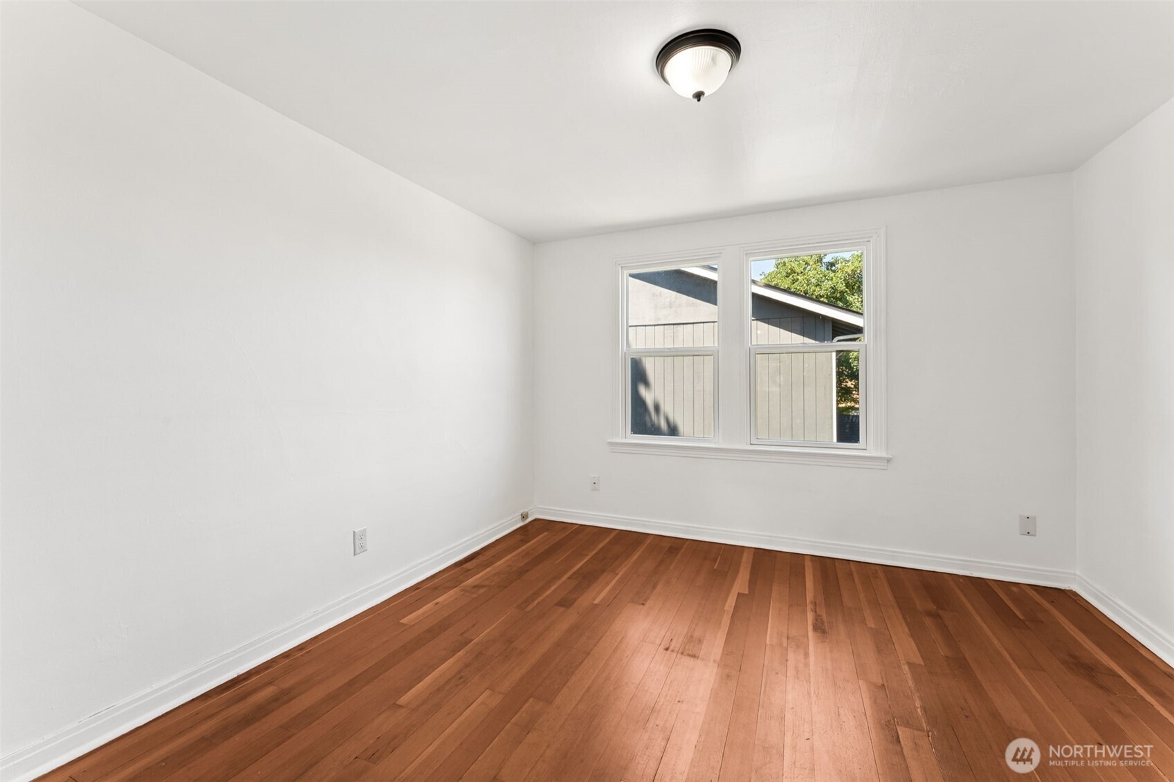 property viewer photo 17