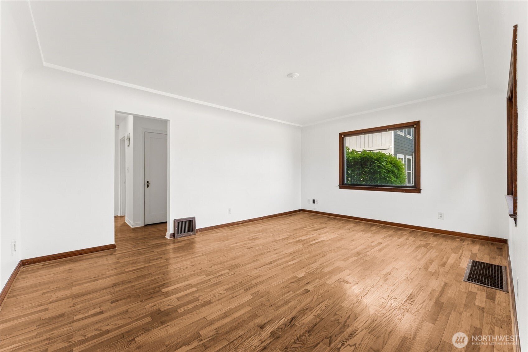 property viewer photo 2