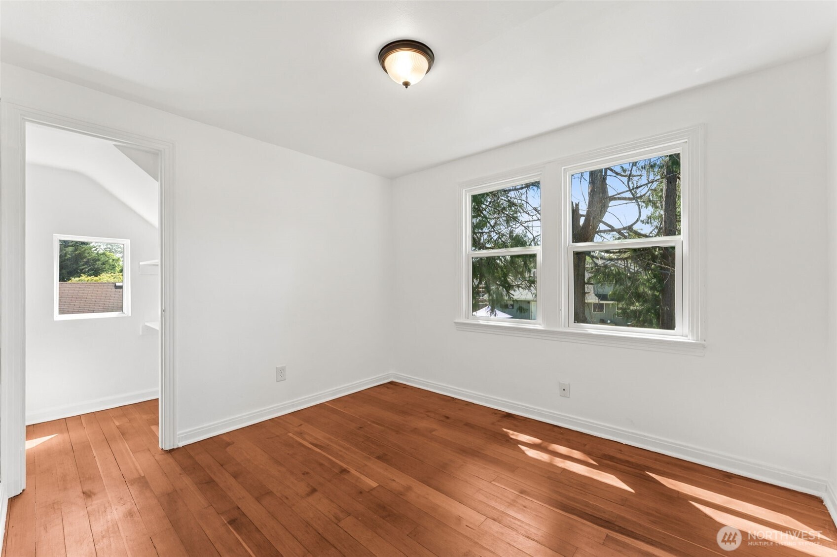 property viewer photo 20
