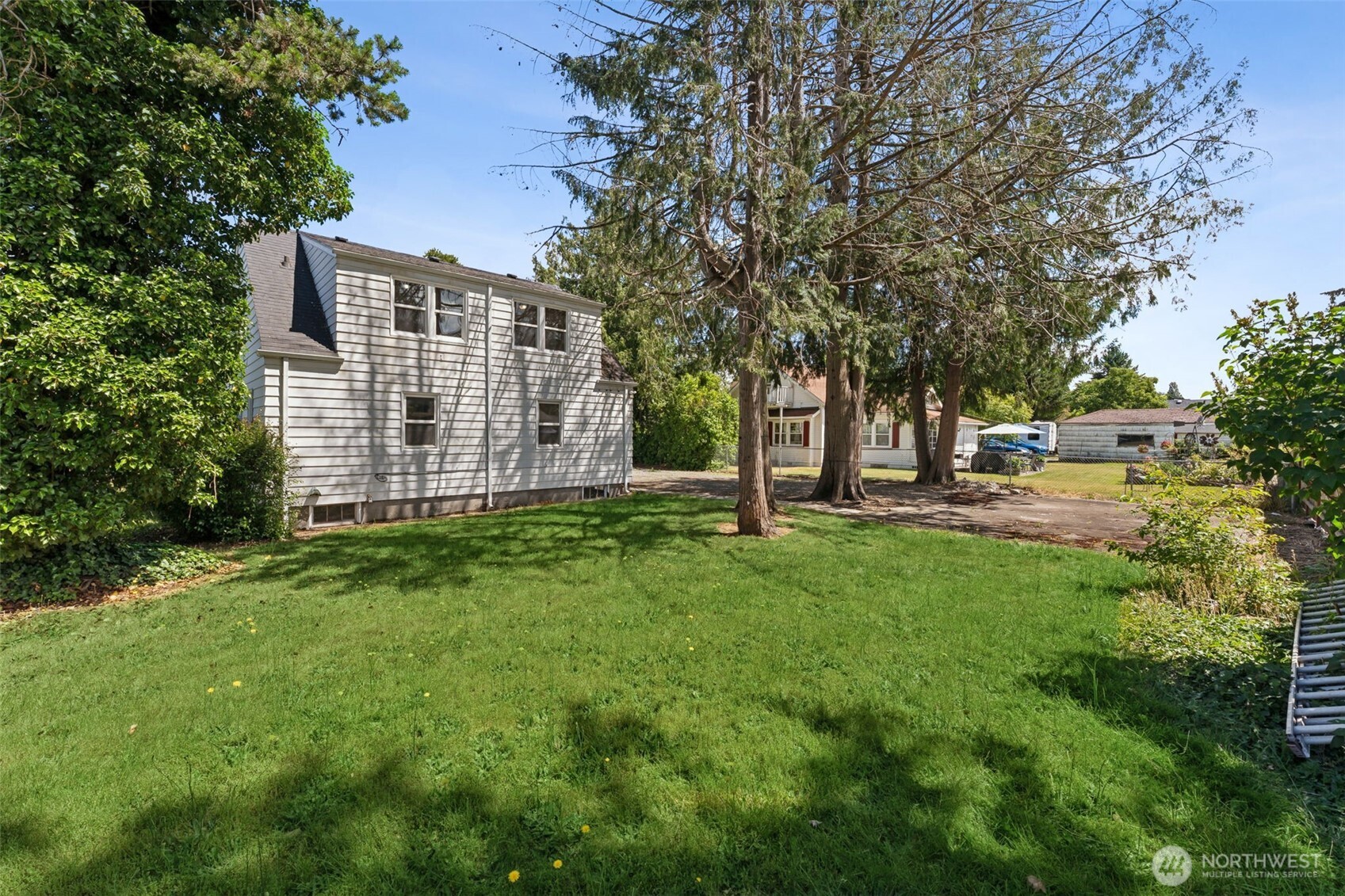 property viewer photo 23