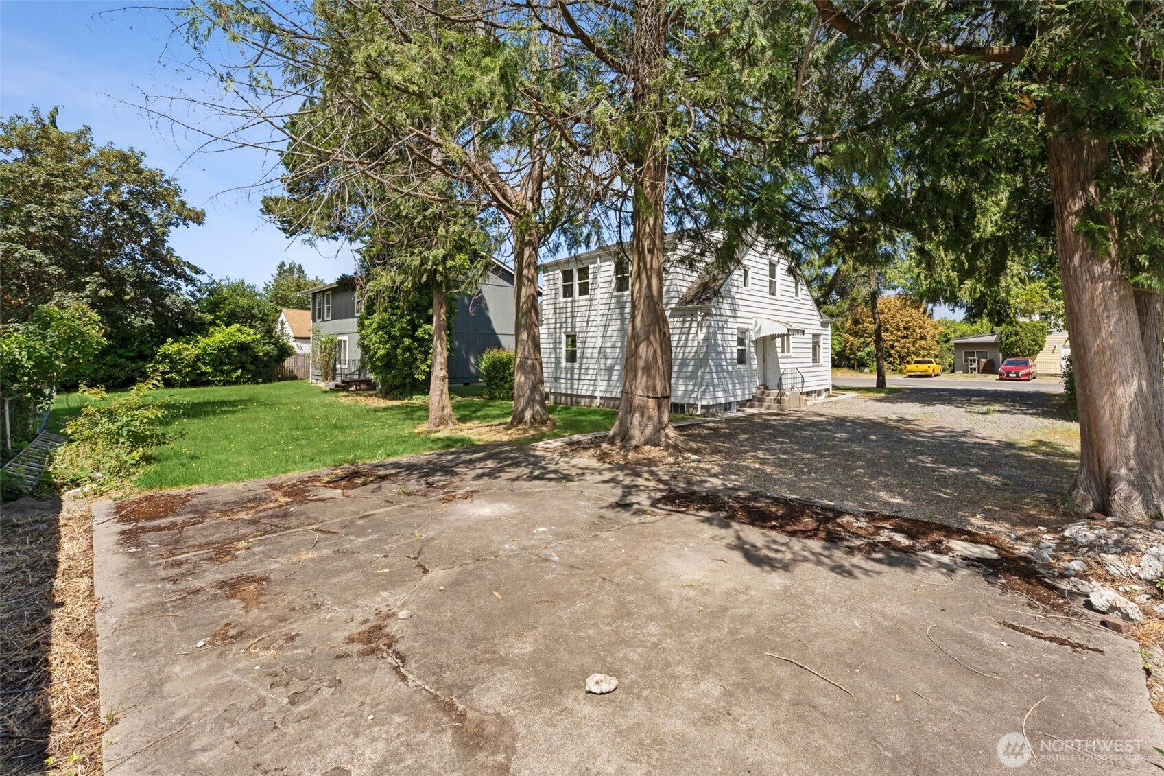 property viewer photo 24