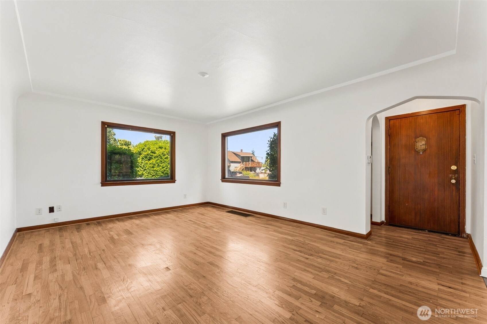 property viewer photo 4