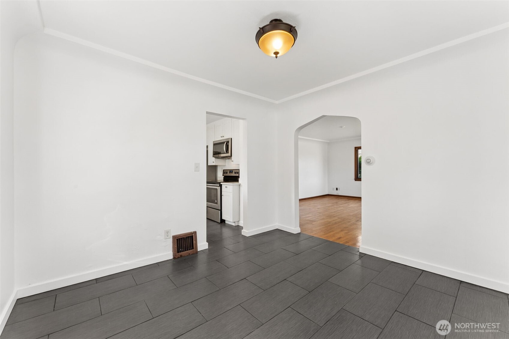 property viewer photo 6