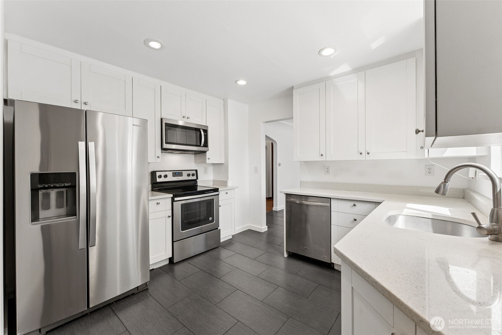 property viewer photo 7