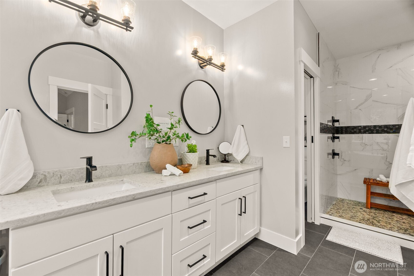 property viewer photo 17